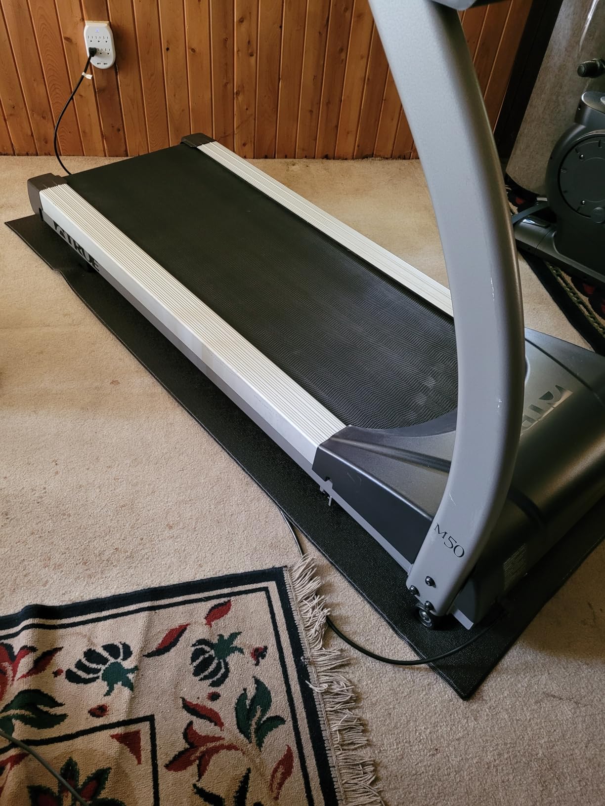 Treadmill Mat, 5'x2.5'/5.6'x2'/6.5'x3'/8'x3', 6mm Thickness Exercise Equipment Mat for Carpet Hardwood Floors, Compatible with Walking Pad, Spin Bike, Elliptical Trainer, Rowing Machine customer photo 1