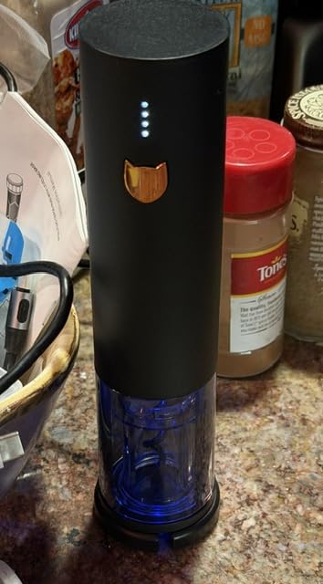VINABON Electric Wine Opener - Updated 2026 One-Touch Automatic Wine Bottle Opener Corkscrew - Rechargeable (Up to 100 Bottles/Charge) with Foil Cutter Stand, LED Indicator customer photo 1