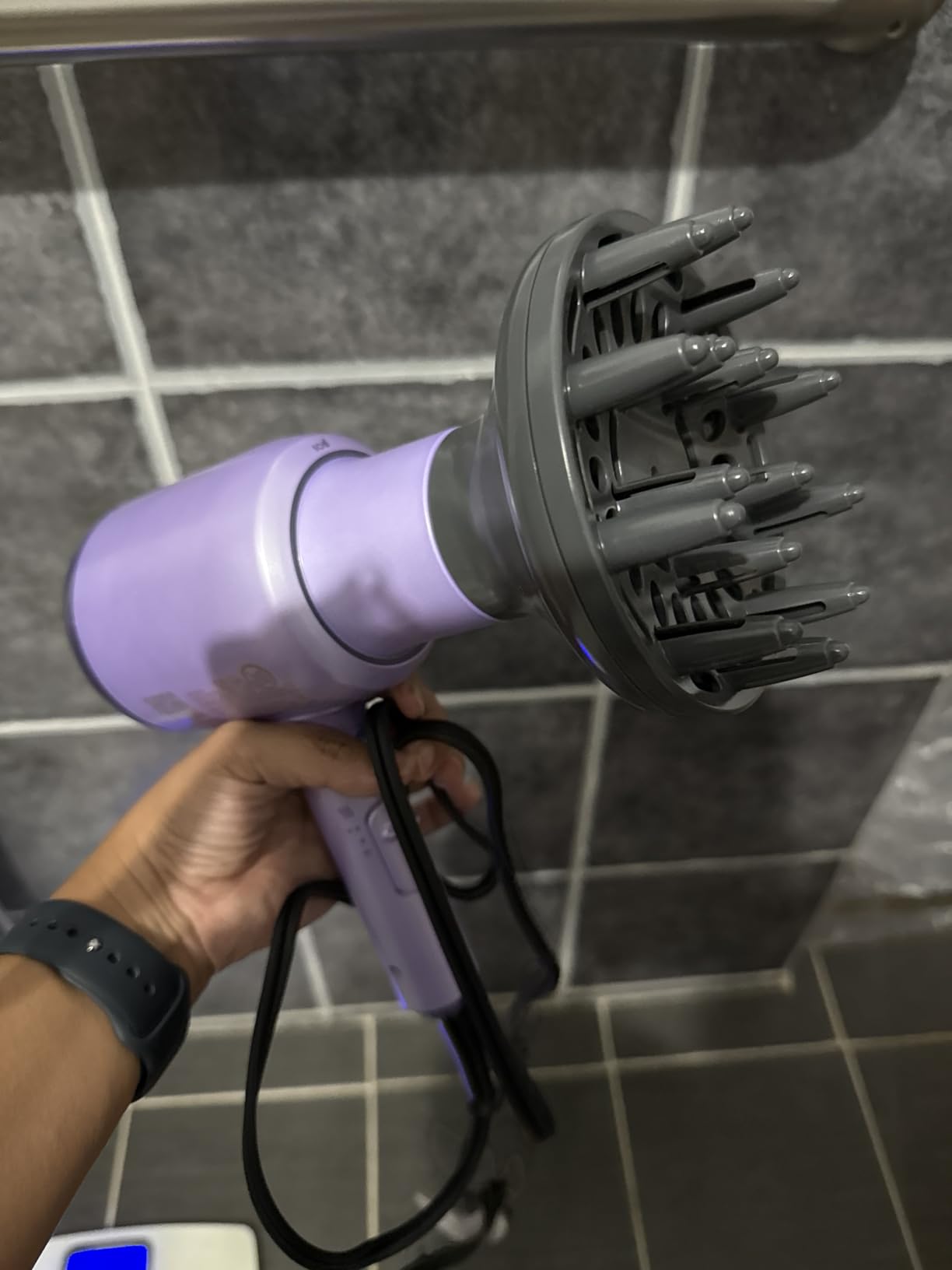 Wavytalk Hair Dryer with Diffuser, Blown Away Ionic Hair Dryer for Curly Hair with Comb, 1875W Fast Drying Blow Dryer with Ceramic Technology, 3 Attachments for All Hair Types, Light and Quiet, Black customer photo 1