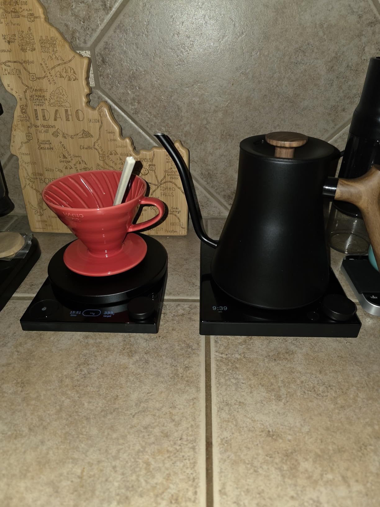Fellow Tally Pro Coffee Scale with Timer, Espresso Scale, Brew Assist Mode | Guided Ratio Brewing for Pour Over, Drip & Barista, 0.1g Accuracy, 2500g Capacity, OLED Display, Rechargeable, Glass Top customer photo 1