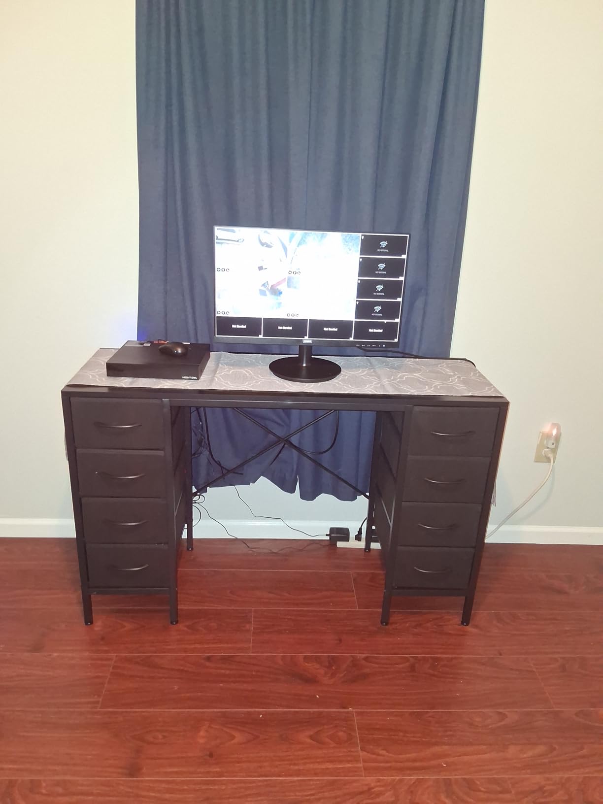 Philips 24 inch 100Hz Computer Monitor, Frameless Full HD (1920 x 1080), VESA, HDMI x1, VGA Port x1, Eye Care, 4 Year Advance Replacement Warranty, 241V8LB customer photo 2