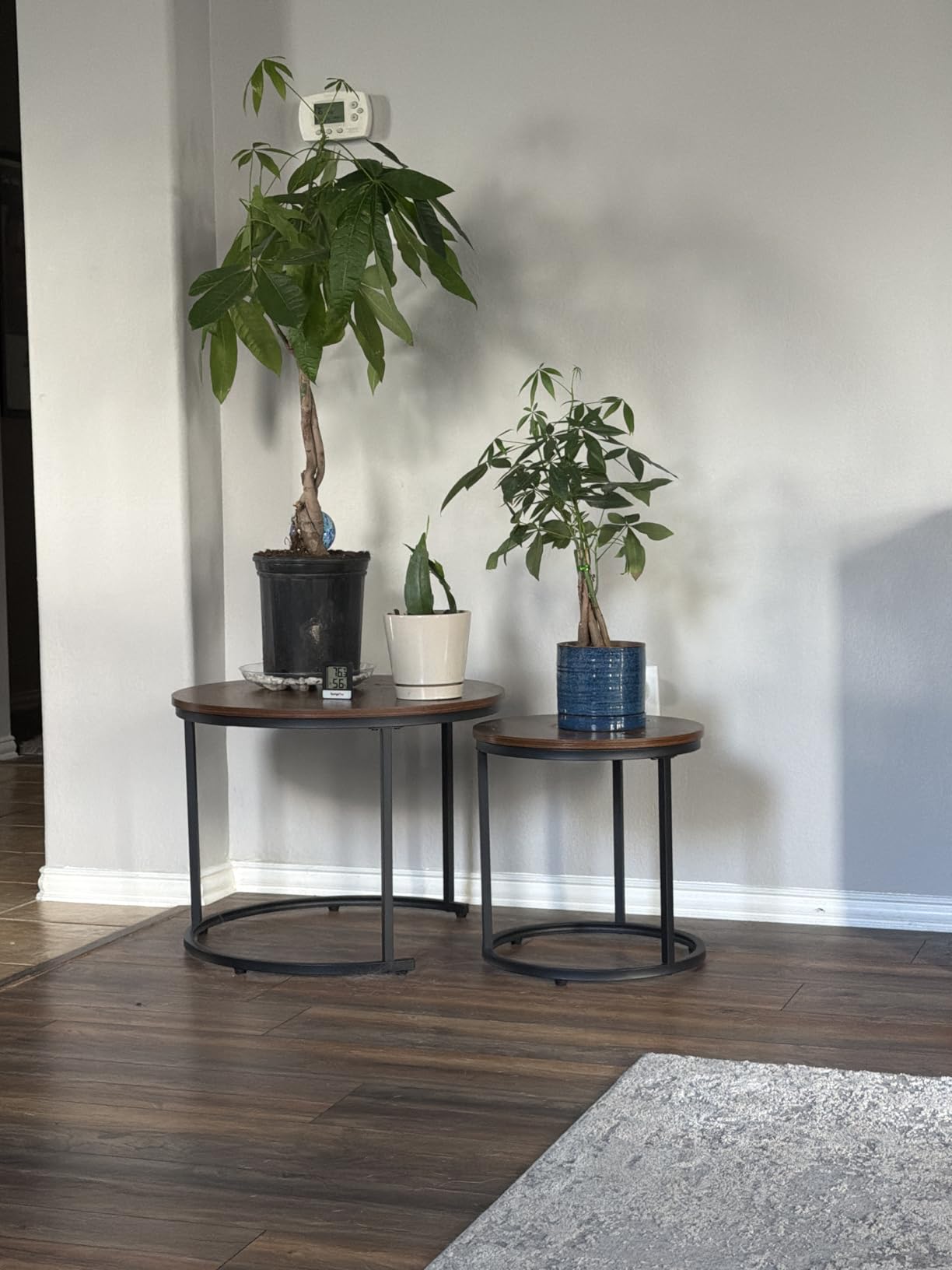 aboxoo Round Nesting Coffee Table Side Table Set of 2 End Tables for Living Room Bedroom Balcony, White Faux Marble Wooden Table Accent Coffee Table with Black Steel Frame customer photo 2