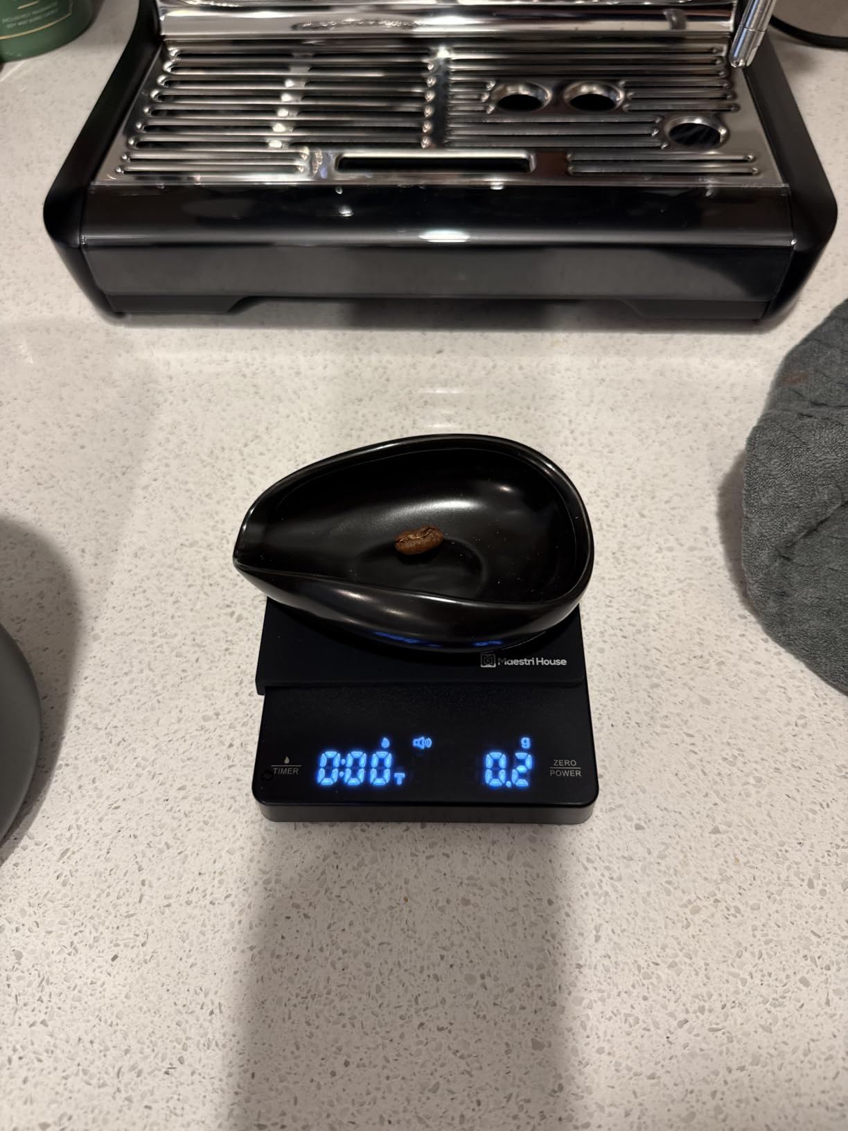 Maestri House S1 Mini Espresso Coffee Scale with Timer, 2kg/0.1g | Rechargeable Shot Scale with 0.1g Precision, Dual Timing Modes, g/oz/ml Units and ABS Design for Espresso or Pour-Over customer photo 1