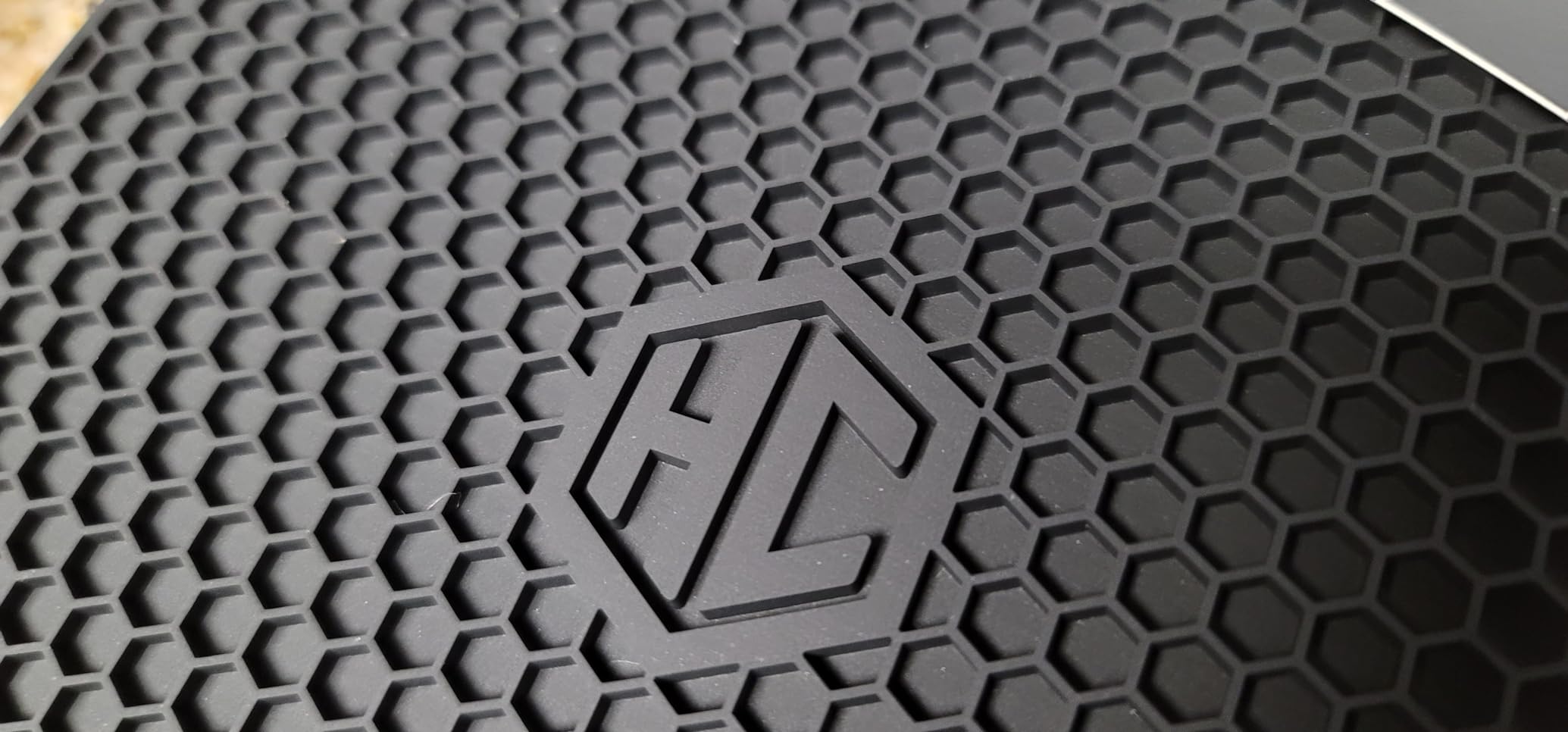 HexClad 2 Pack Black Hexagonal Silicone Trivets Nonslip Hot Pads | Heat Resistant customer photo 2