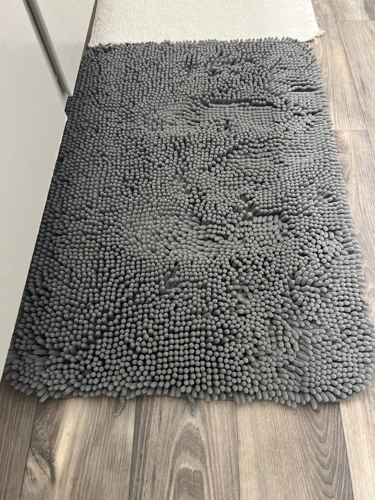 OLANLY Bathroom Rugs 30x20, Extra Soft Absorbent Chenille Bath Rugs | Grey, Quick-Drying Rubber Backing, Machine Washable Bath Mat for Bathroom Floor, Tub and Shower, Home Decor Accessories customer photo 2