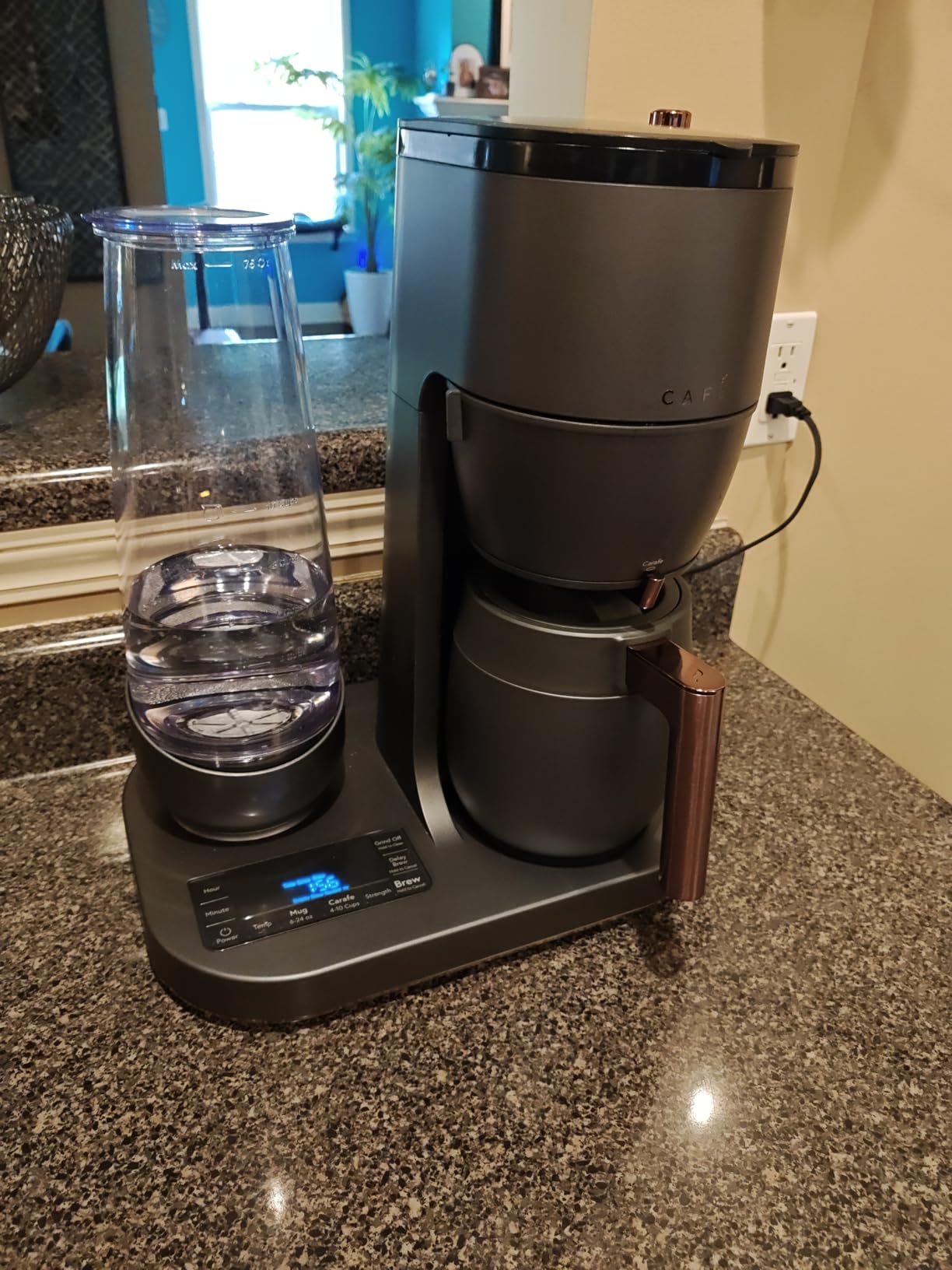 Café Specialty Grind and Brew Coffee Maker, Single-Serve Option, 10-Cup Thermal Carafe, WiFi Enabled Technology, Smart Home Kitchen Essentials, SCA Certified, Barista-Quality Brew, Matte Black customer photo 1