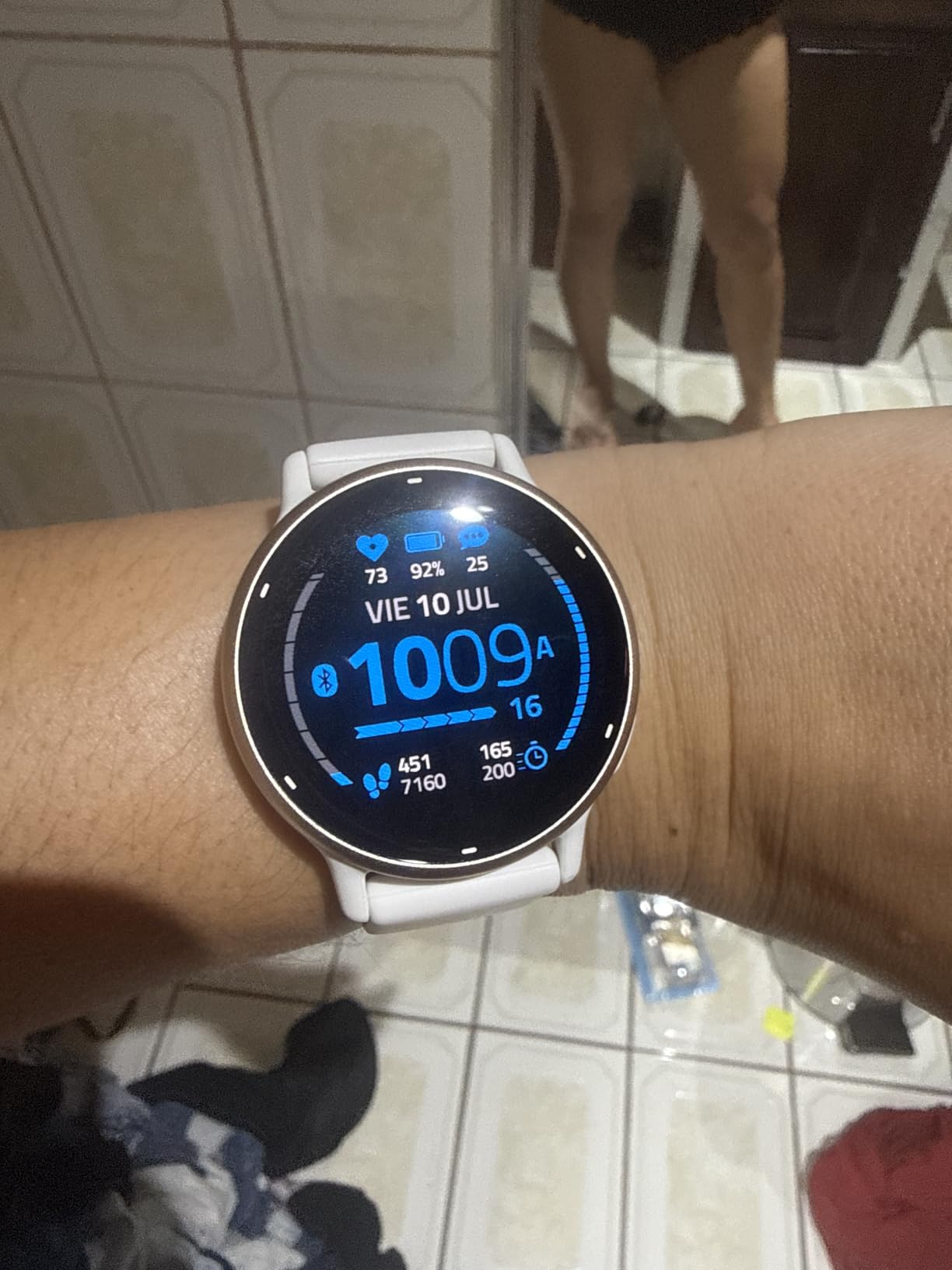 Garmin vívoactive 5, Health & Fitness GPS Smartwatch, 42mm, Ivory customer photo 1