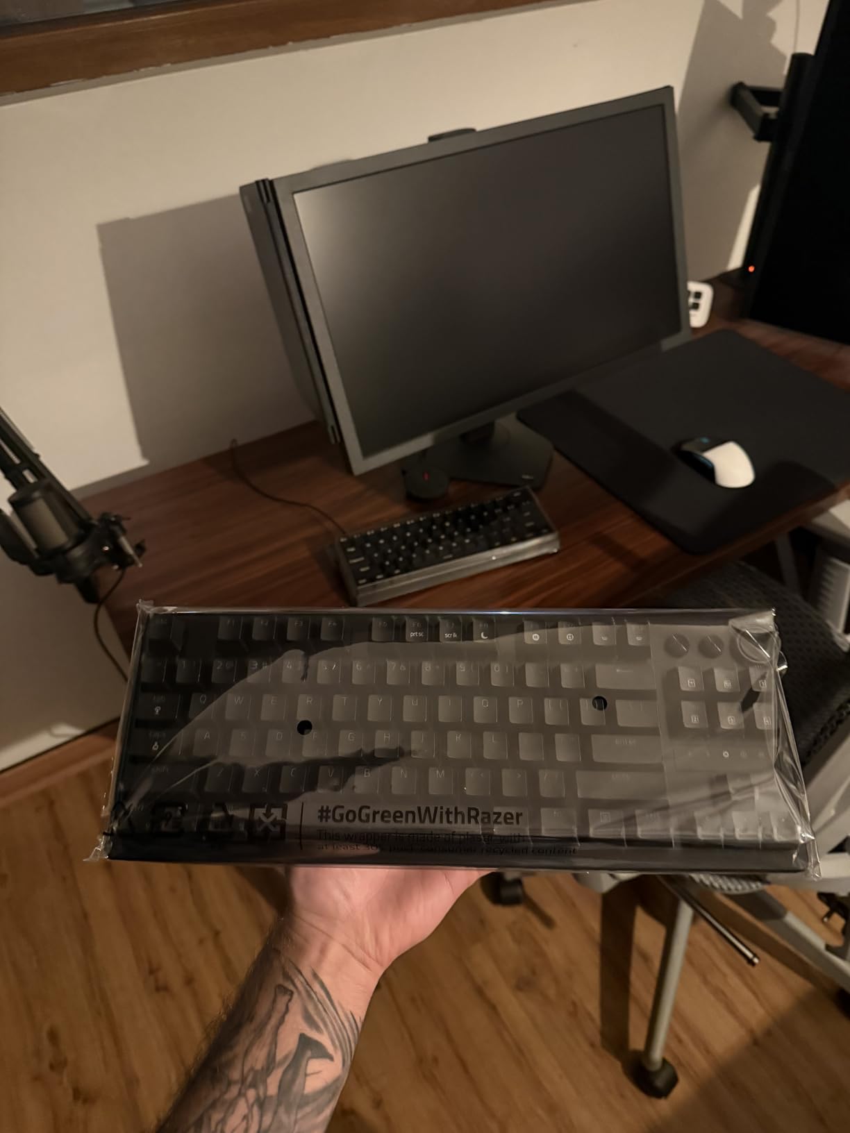 Razer Huntsman V3 Pro Esports Gaming Keyboard, Black | Analog Optical Switches, Snap Tap, Rapid Trigger, Adjustable Actuation, Media Keys & Dial, Doubleshot PBT Keycaps, Wrist Rest customer photo 2
