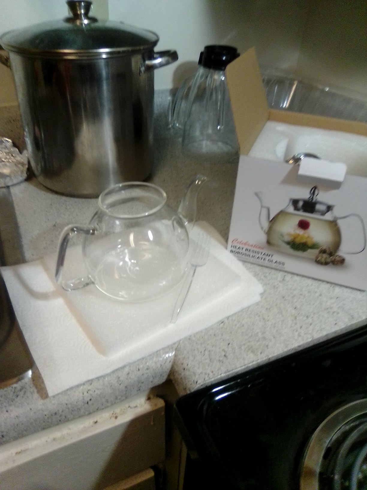 TETWIN Glass Teapot Including 6 Blooming Flower Tea Balls, Stovetop Safe Tea Pot with Removable Infuser for Loose Leaf Tea, 1000ml / 33.8oz customer photo 2