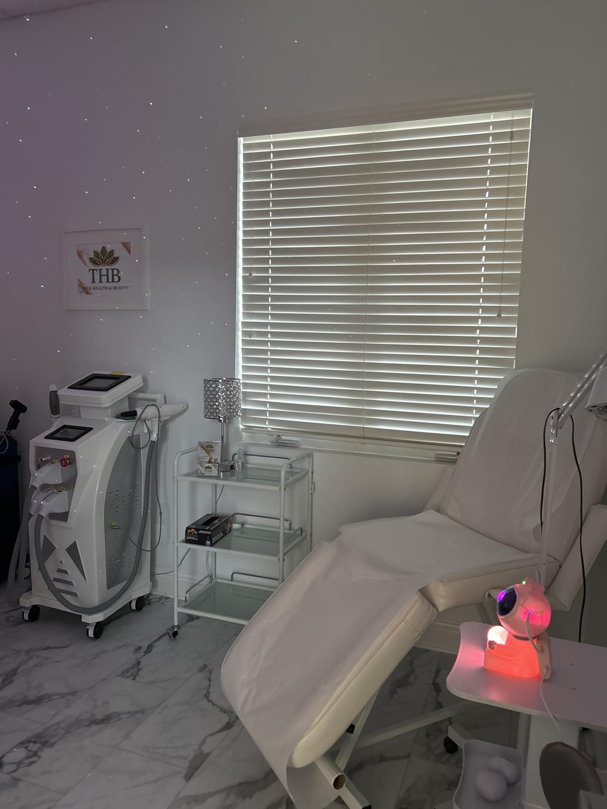 Cayclay Astronaut Galaxy Projector, Remote & Timer Night Light, Black | 360° Magnetic Adjustable Head, Auto-Off Timer, Remote Controllable LED Lamp, Dimmable Multi-Color Night Light For Home Decor customer photo 1