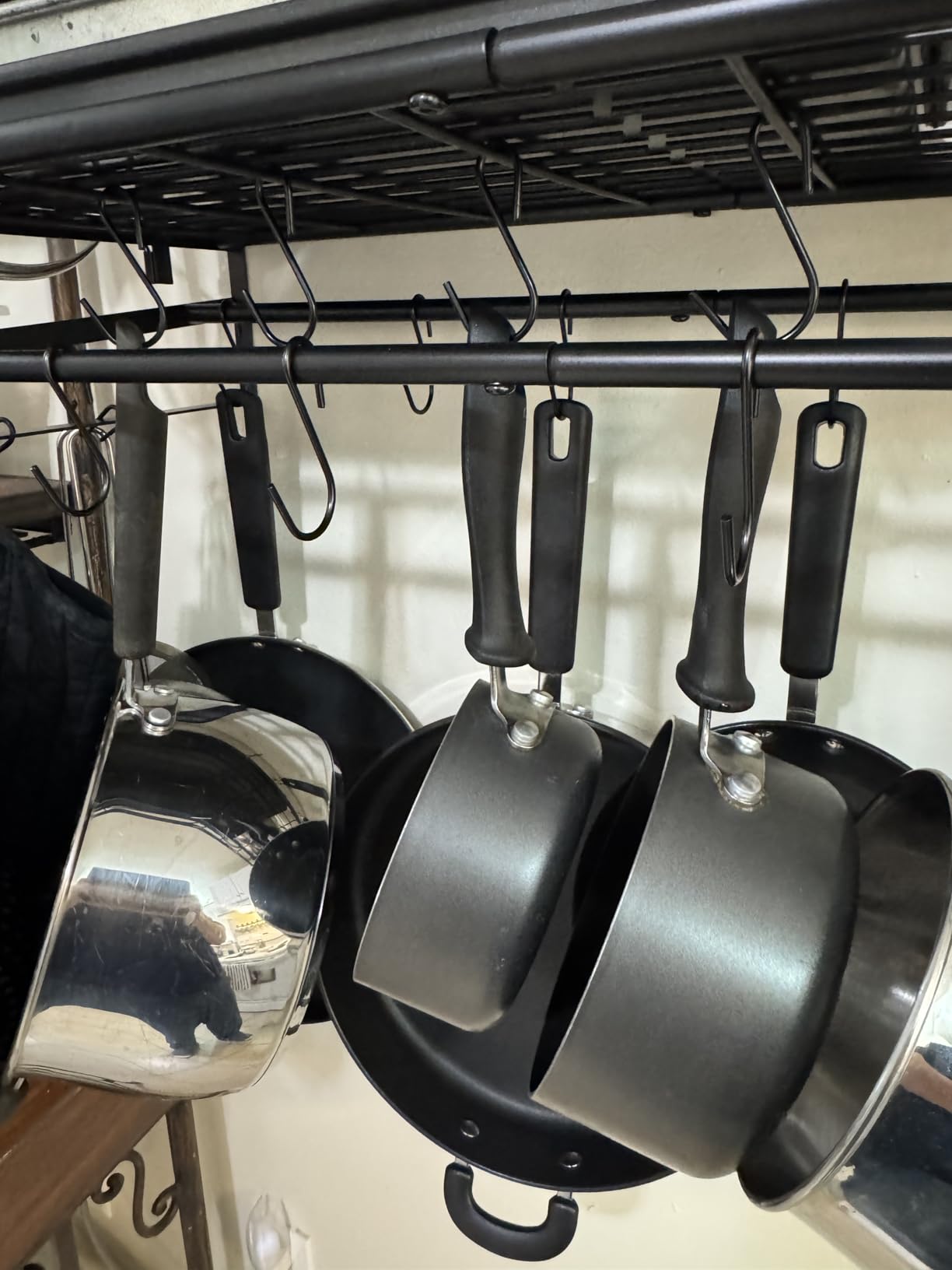 VyGrow 28 Inch Pot Rack Wall Mounted, 2 Tier Pots and Pans Organizer with 20 Hooks and 6 Pot Lid Holders, Heavy Duty Steel Pot and Pan Hanger for Kitchen Cookware Utensils Storage customer photo 1