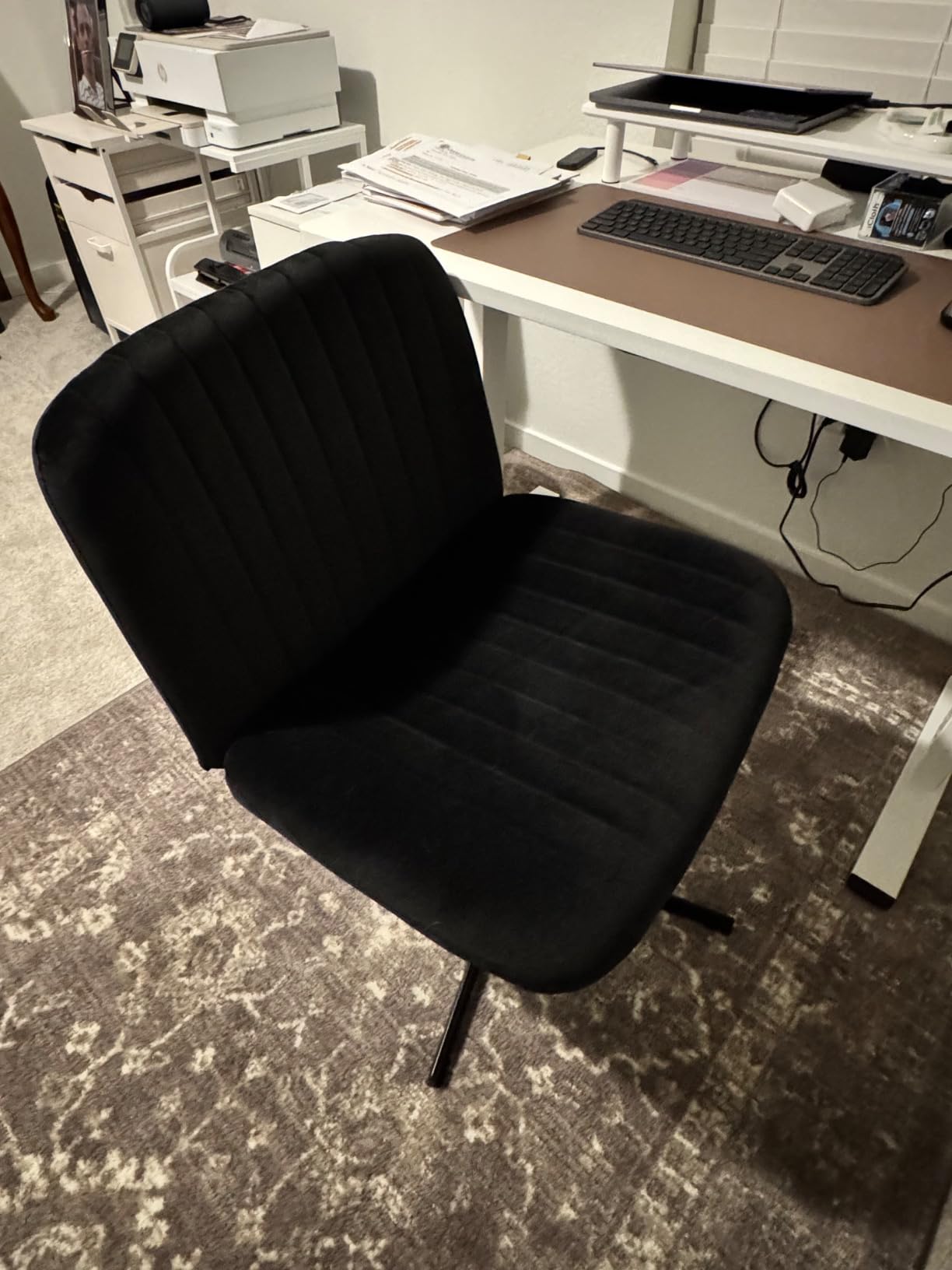 IWMH Criss Cross Chair, Cross Legged Office Chairs No Wheels - Armless Wide Seat Desk Chair Adjustable Height (Black) customer photo 1