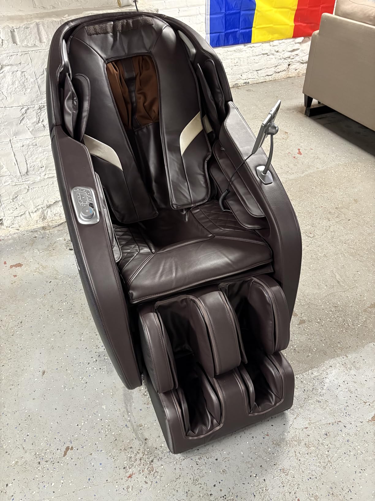 iBooMas Massage Chair Full Body, Zero Gravity SL-Track Shiatsu Recliner | 6 Massage Intensities, 12 Auto Modes, 42 Airbags, 5 Heating Area, Body Scan, Extendable Footrest, Foot Roller (Brown+Black) customer photo 1