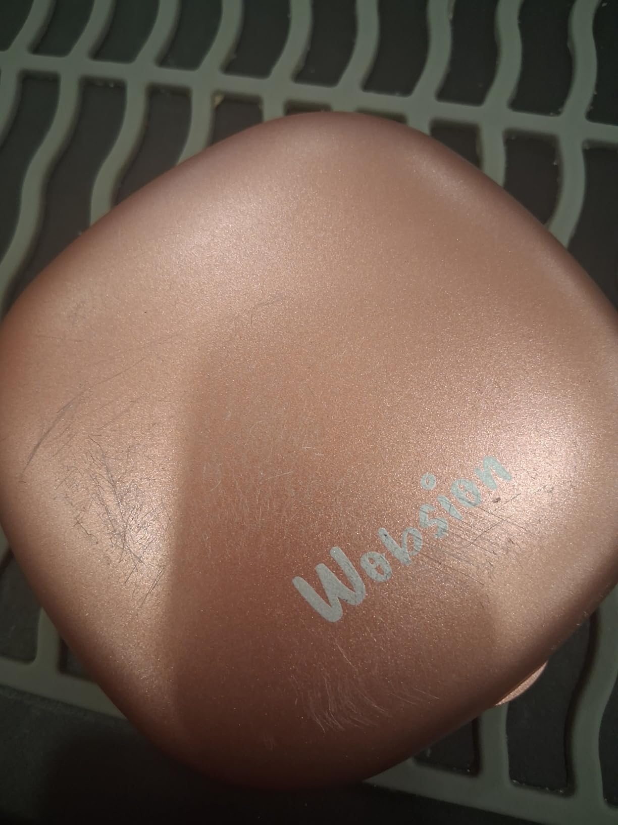 WOBSION 1x/10x Rechargeable Lighted Travel Makeup Mirror | Compact Magnifying Mirror with Lights, Portable for Bag, 4inch, Gift, Rose Gold customer photo 1