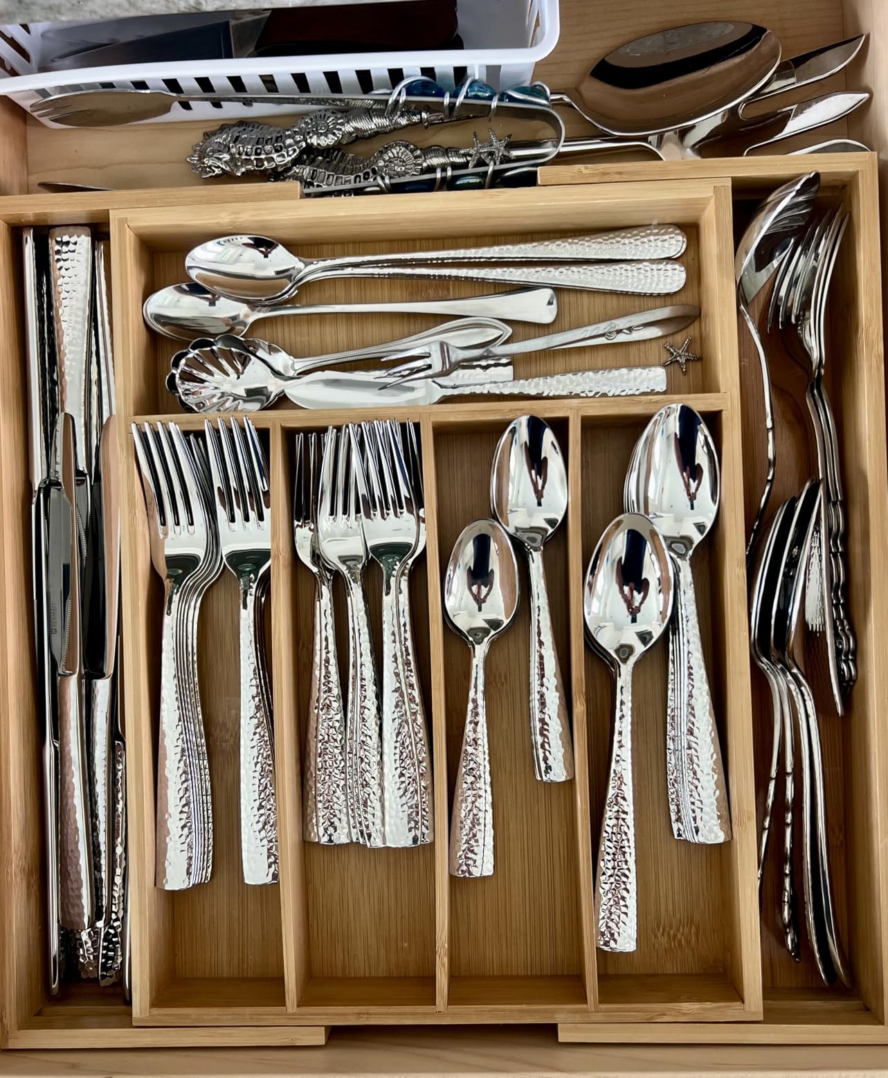 Premium Louis Hammered 20/45/65-Piece Silverware Set (45) | 18/10 Stainless Steel Fine Flatware Set; Squared-Edge Design; Service for 4/8/12; Brilliant Mirror Finish; Dishwasher Safe customer photo 1