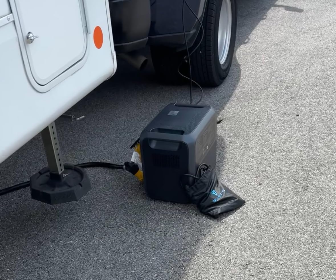 BLUETTI AC200L Portable Power Station 2048Wh 2400W LiFePO4 Battery, 3600W Power Lifting, Expandable to 8192Wh, 30A RV Output, Solar Generator for Camping, RV, Home Use, Emergency customer photo 2