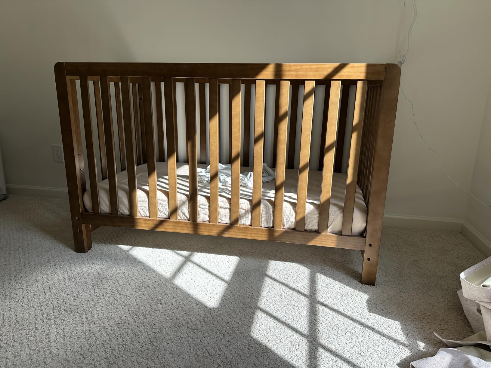 Carter's by Davinci Colby Low-Profile 4-in-1 Baby Crib, Walnut, GREENGUARD Certified customer photo 1
