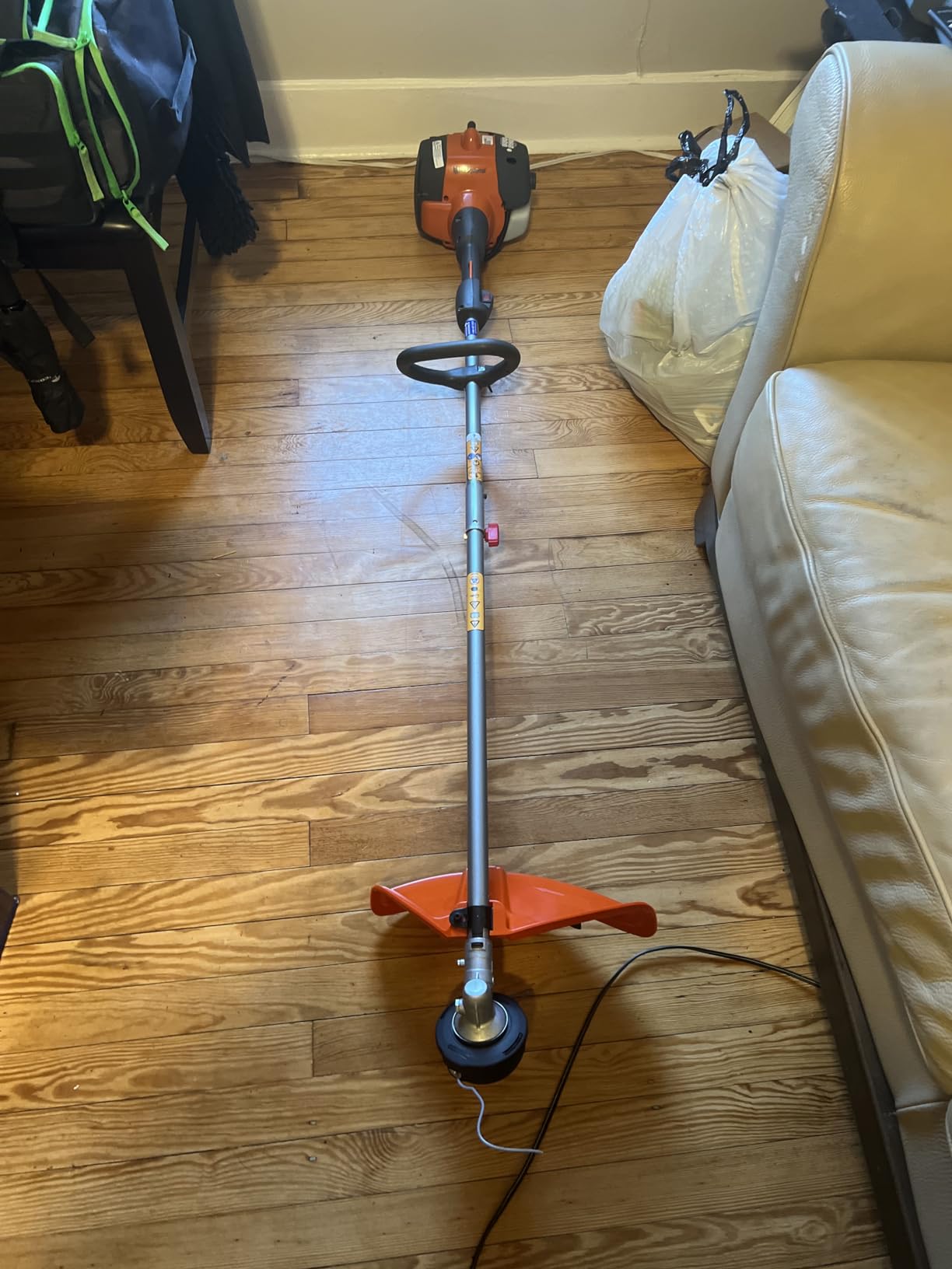 Husqvarna 130L Gas String Trimmer, 28-cc 2-Cycle, 18-Inch Straight Shaft Gas Weed Wacker with Rapid Replace Trimmer Head customer photo 2