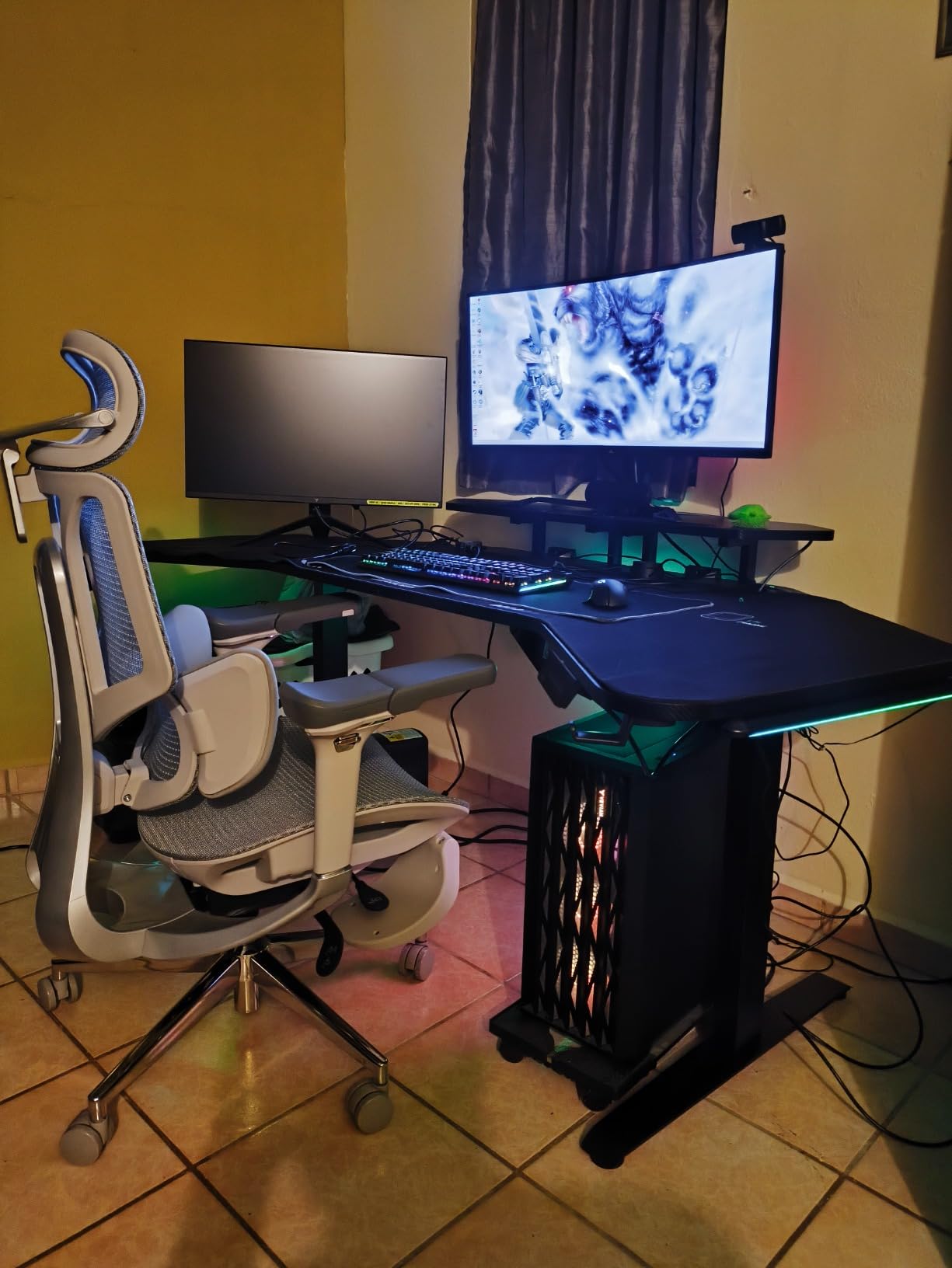 Hbada E3 Pro Ergonomic Office Chair, Big and Tall Office Chair - with 3-Zone Dynamic Lumbar Support, 4D Adjustable Headrest, 6D Adjustable Armrests, Swivel, Black customer photo 2