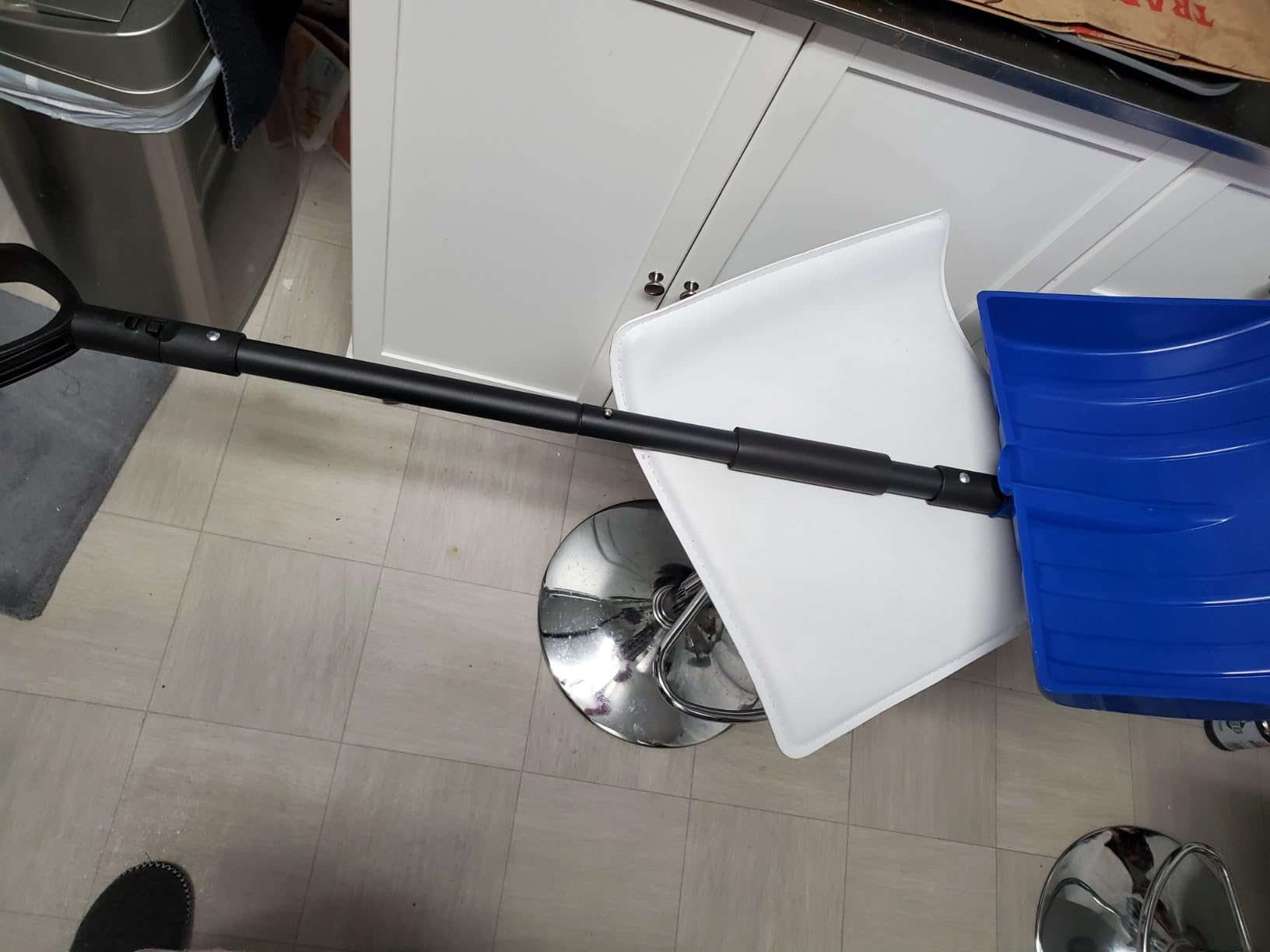 Yocada Snow Shovel for Driveway Home Garage Snow Removal 55 inch Long | with D-Grip Handle Aluminum Strip Large Capacity Shovel for Garden Car Camping Outdoor customer photo 2