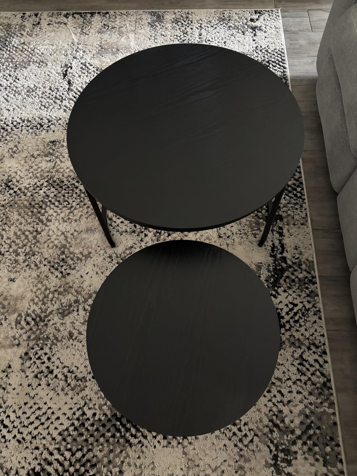 HOJINLINERO Round Nesting Coffee Table Set of 2, Wood Cocktail Table, Black | Center Table for Living Room, Small Apartment, Small Space, Side Tables, Easy Assembly, Sturdy Metal Frame Wooden Tabletop, Large customer photo 2