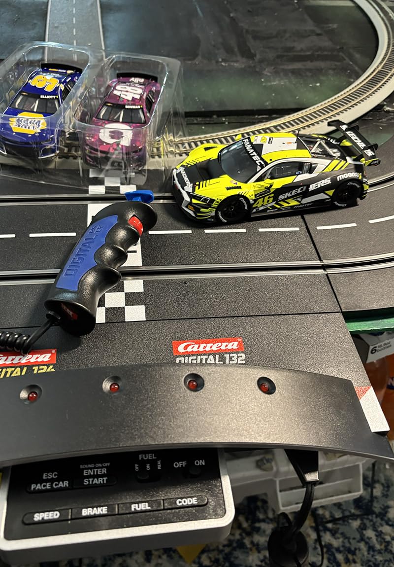 Carrera Digital 132 20030042 NASCAR Daytona Challenge 1:32 Scale Slot Car Racing Track Set - Includes Two 1:32 Scale Digital Cars & Two Speed Controllers Ages 8+ | 23.95-ft Long, 1:32 Scale Digital Slot Car Set for Ages 8+ Includes Chase Elliott vs. Alex Bowman, Lane Changing Up ot 6 Cars customer photo 1