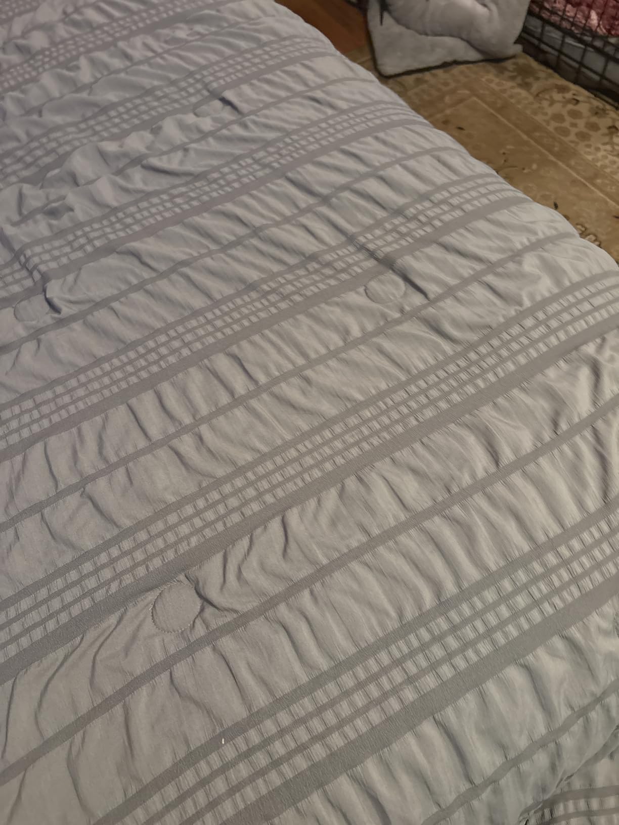 Cozy Bliss Seersucker Cooling Comforter Queen Size, Q-Max 0.45 Reversible Lightweight Cooling Blanket, Breathable Silk Smooth Summer Bedding Quilt for Hot Sleepers Night Sweats Dark Grey customer photo 2