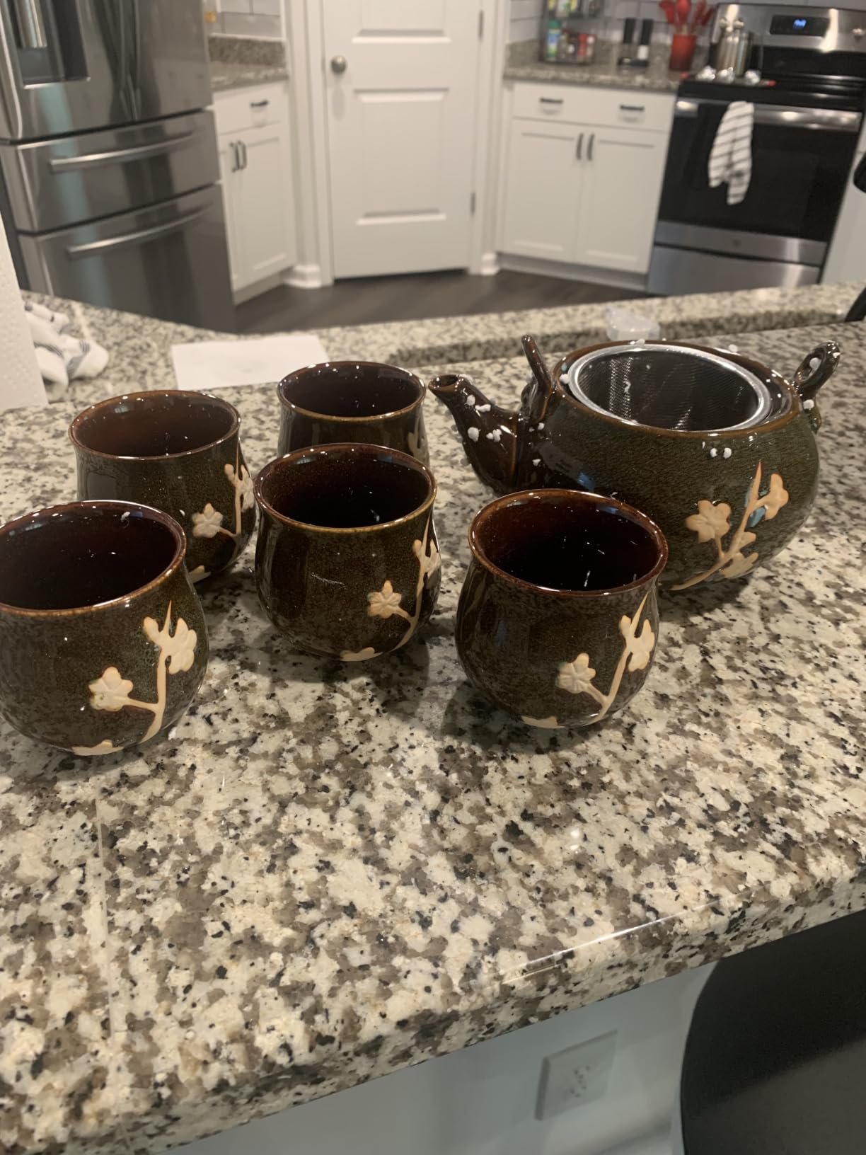 KEYDUACU Japanese Tea Set, Kiln-Formed Ceramic Tea Set, Plum Blossom Embossed, Includes 1 Teapot, 6 Teacups, Tea Tray, Strainer (FDMH-GREEN) customer photo 2
