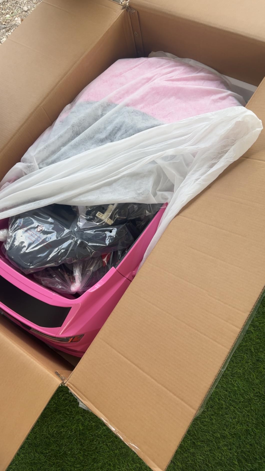 Electric Car for Kids 12V Licensed Lamborghini Ride On Car with Remote Control, Max Speed 2.5Mph, LED Lights, Music Players, Lockable Doors, Spring Suspension, Toddler Cars to Drive, Pink customer photo 2