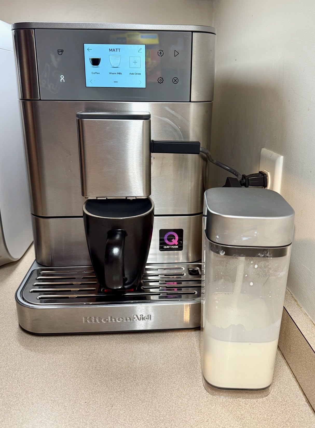 KitchenAid Fully Automatic Espresso Machine KF7, KES8557, Cast Iron Black | 20+ Recipe Options, Built-In Grinder, Smart Dosing, 2.2L Water Tank, Auto Milk Frothing, Removable Bean Hopper customer photo 1