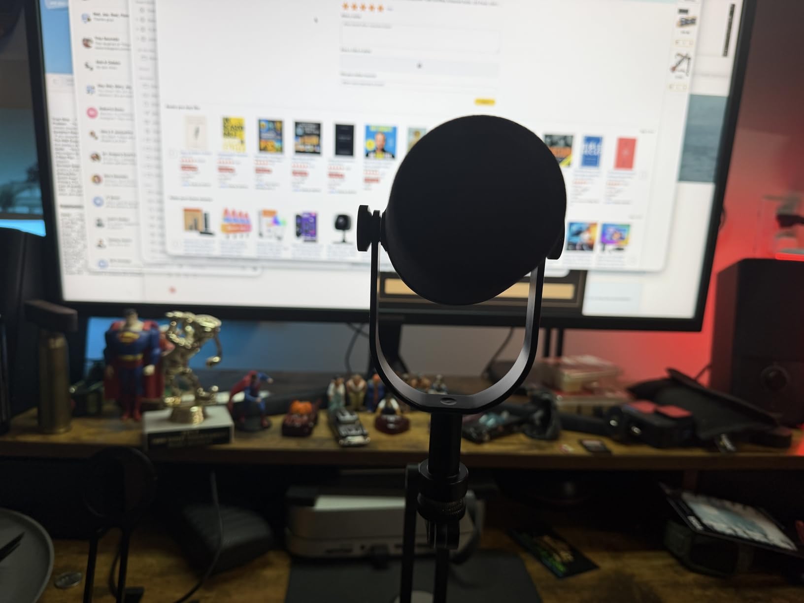 Shure MV7+ USB-C & XLR Podcast Dynamic Microphone - Black | USB-C and XLR dynamic mic with LED touch panel, auto level and pop filter for podcasting, streaming and recording customer photo 1
