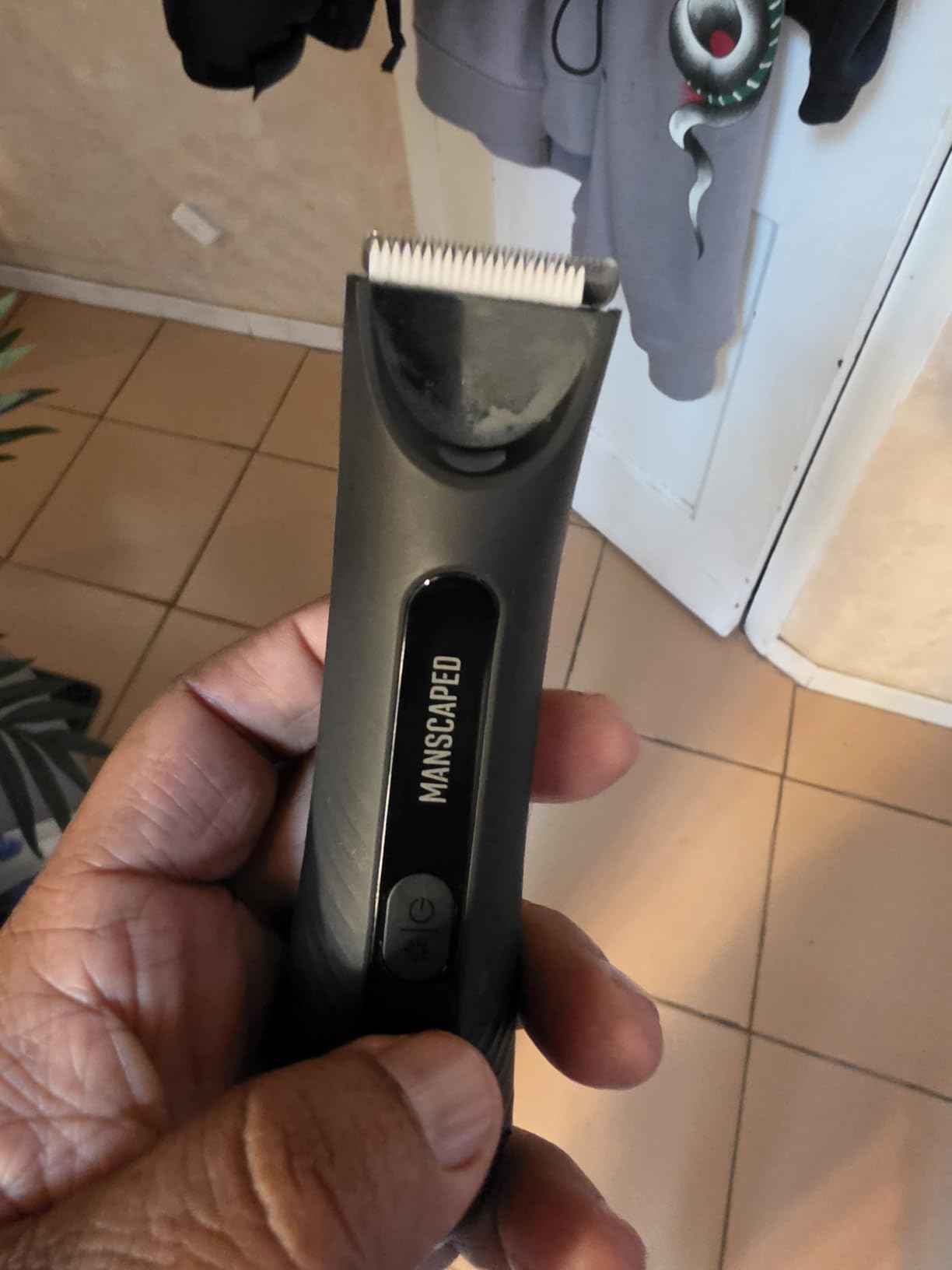 MANSCAPED The Lawn Mower 4.0 PRO - Groin & Body Hair Trimmer, Updated SkinSafe Trimmer Blade, Waterproof Wet/Dry Groomer, USB-C & Wireless Charging Compatible, Men's Ball Shaver with Travel Lock customer photo 2