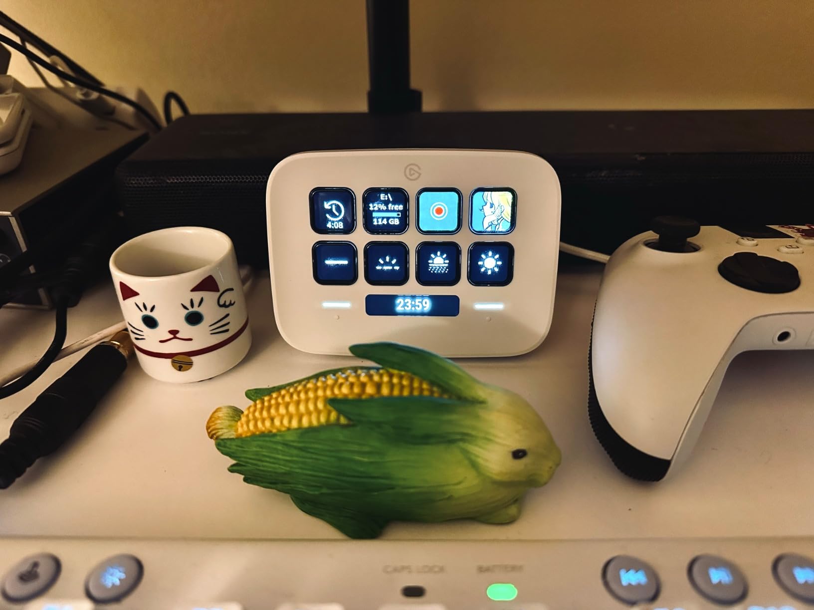 Elgato Stream Deck Neo, 8 Customizable Keys, 2 Touch Points customer photo 1