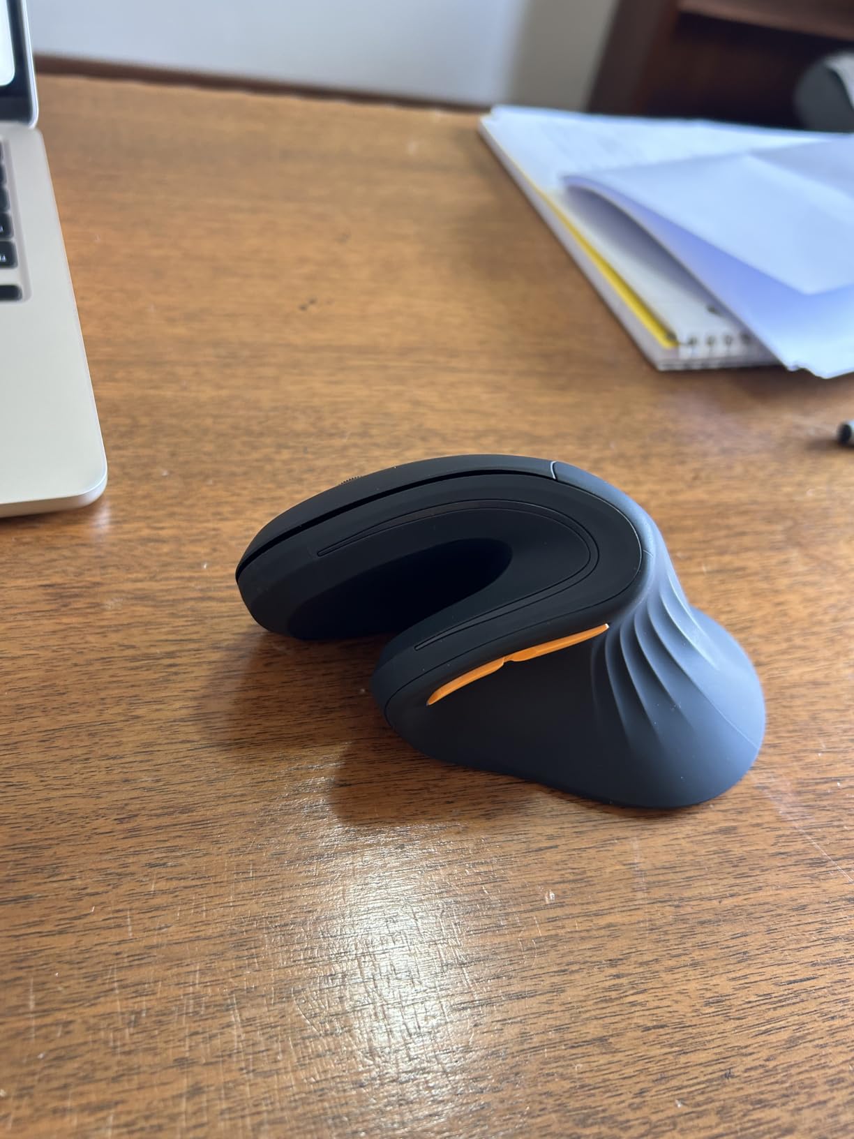 ProtoArc EM11 NL Wireless Ergonomic Vertical Mouse, Rechargeable, Black customer photo 1