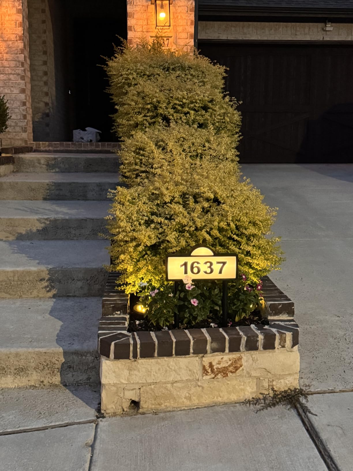 Solar Address Signs for Yard, Solar Powered Address Sign with Warm White & Cold White, IP65 Waterproof Solar House Numbers for Outside, LED Illuminated Plaques Wall Mounted & In Ground customer photo 1