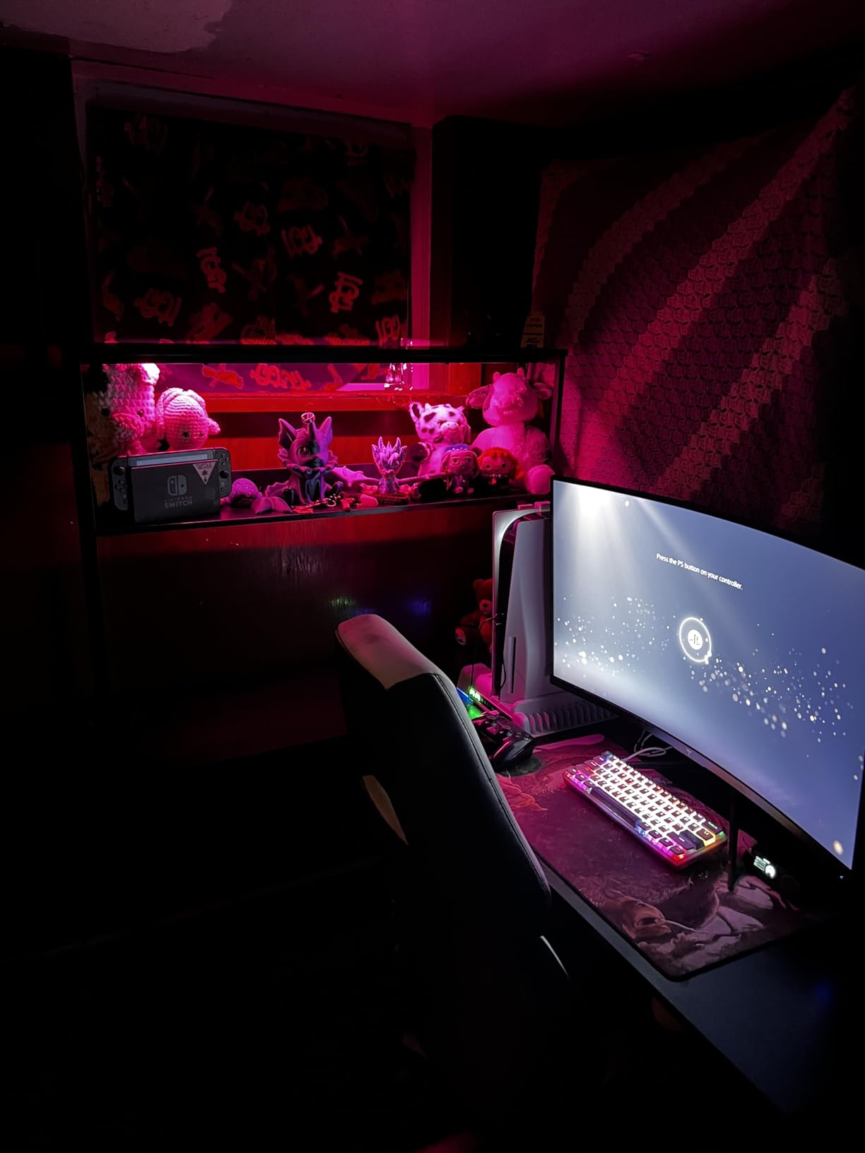 AODK L Shaped Desk Gaming Desk with LED Light & Power Outlet customer photo 1