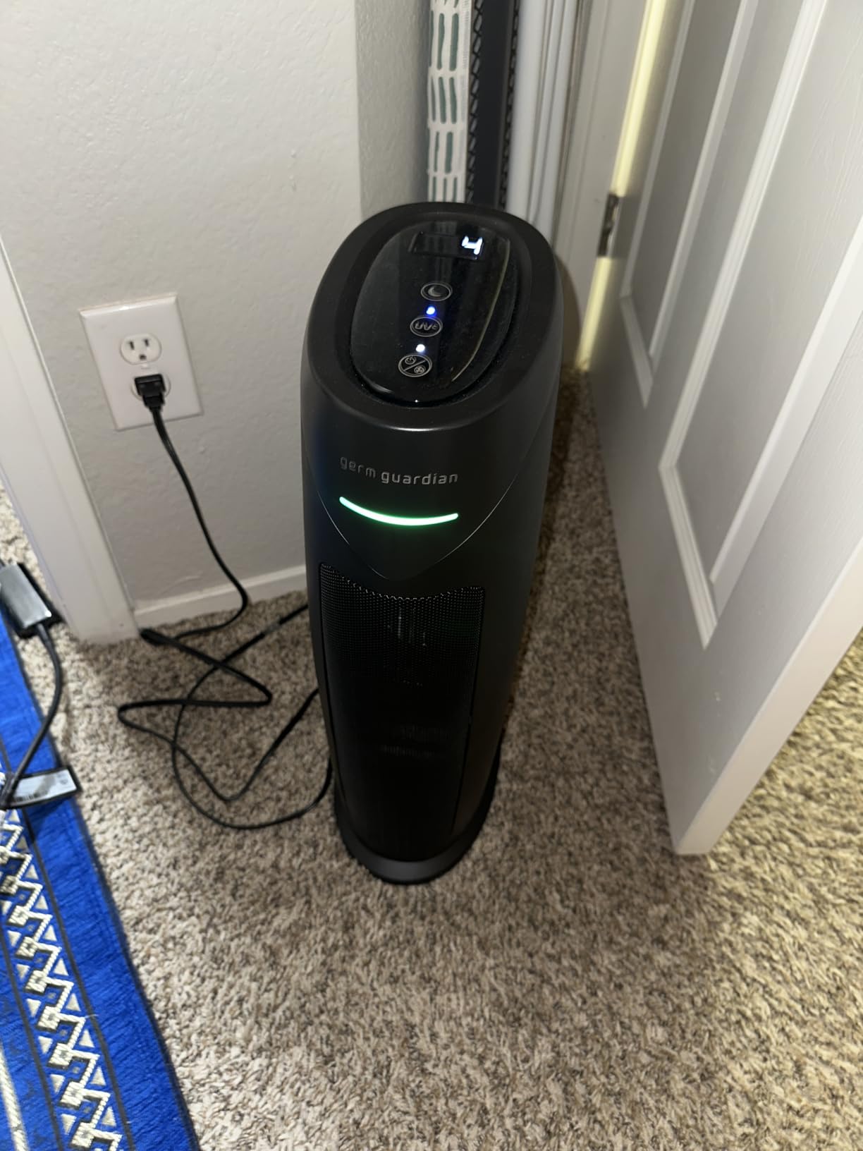 GermGuardian HEPA Large Room Air Purifier for Bedroom, Office, Dorm, and Home - Filters Pet Dander, Dust, Pollen, Smoke, Scents - Air Quality Monitor - AC4880B - 22