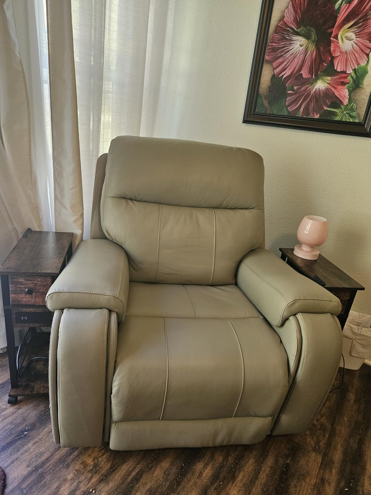 CHITA Oversized Genuine Leather Power Recliner Chair, Zero Gravity, Saddle | Large Recliner for Adults with Adjustable Power Headrest, Hidden Slide-Out Cupholders, USB/Type-C Charging Ports, Lay Flat customer photo 2