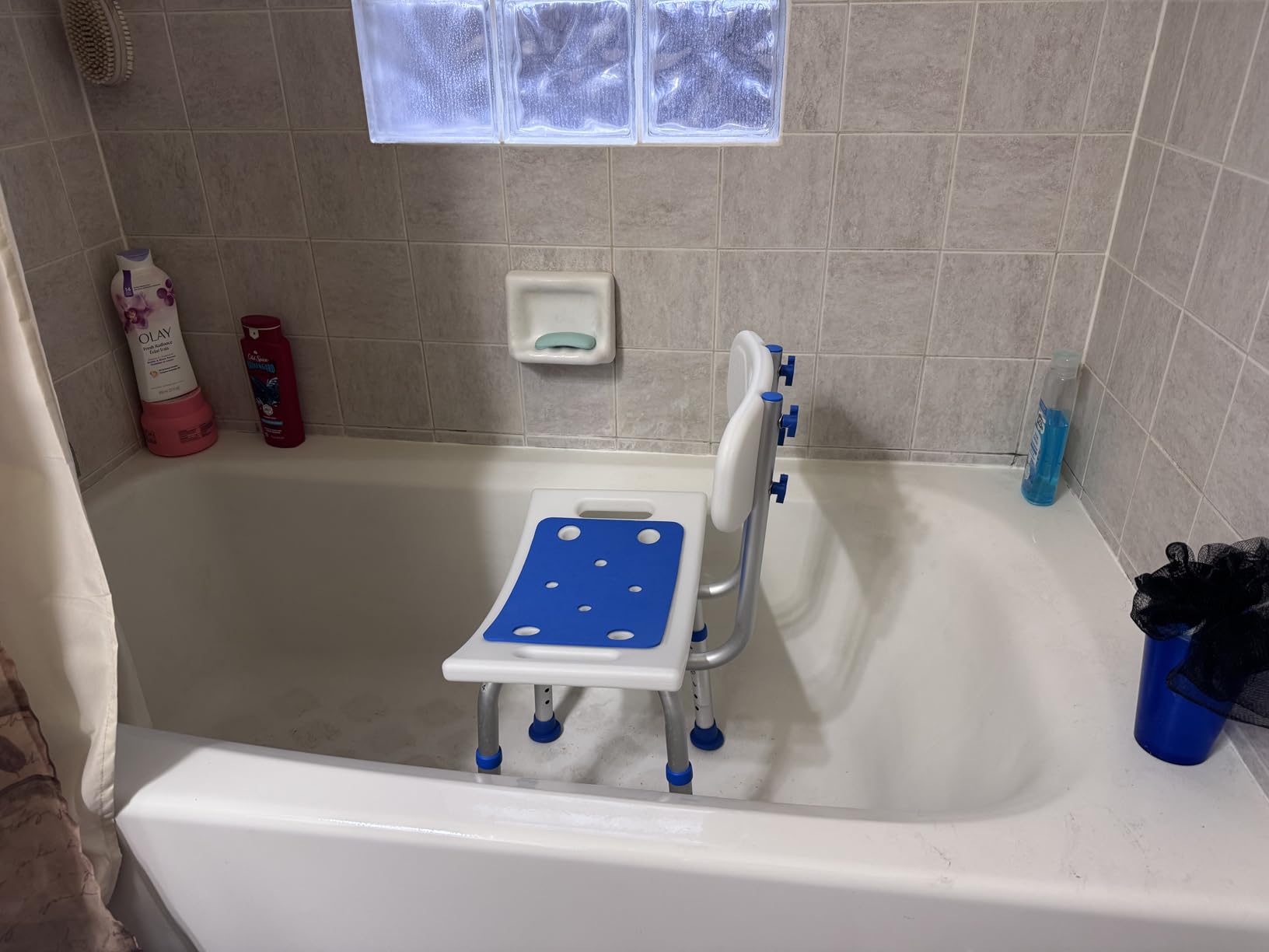 HOMLAND Shower Chair for Inside Shower with Removable Back, 400 lbs Heavy Duty Bath Seat for Bathtub, Safety Bath Stool for Seniors and Disabled, Aluminum Alloy Frame customer photo 1