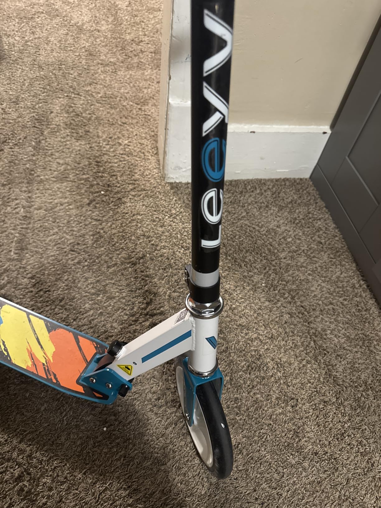 LEEYV Kick Scooter for Kids & Adults - 240 LBS, Adjustable Height, Foldable customer photo 2