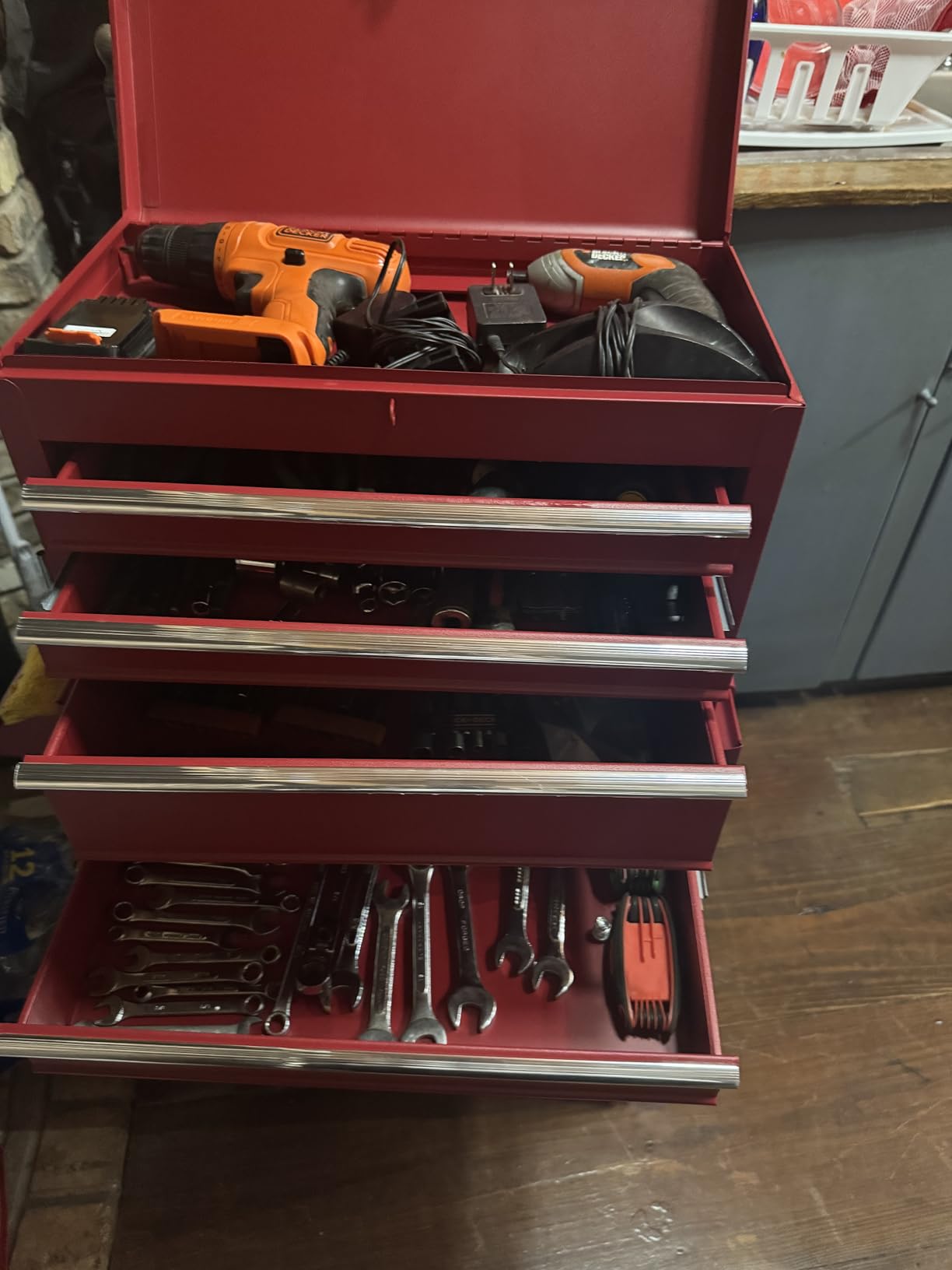 Winado 4-Drawer Rolling Tool Chest, 2-in-1 Large Storage Toolbox, Red | Detachable Top Cabinet, Lockable Wheels, Hooks, Metal Tool Organizer Box for Garage, Workshop, Warehouse & Repair Shop customer photo 1