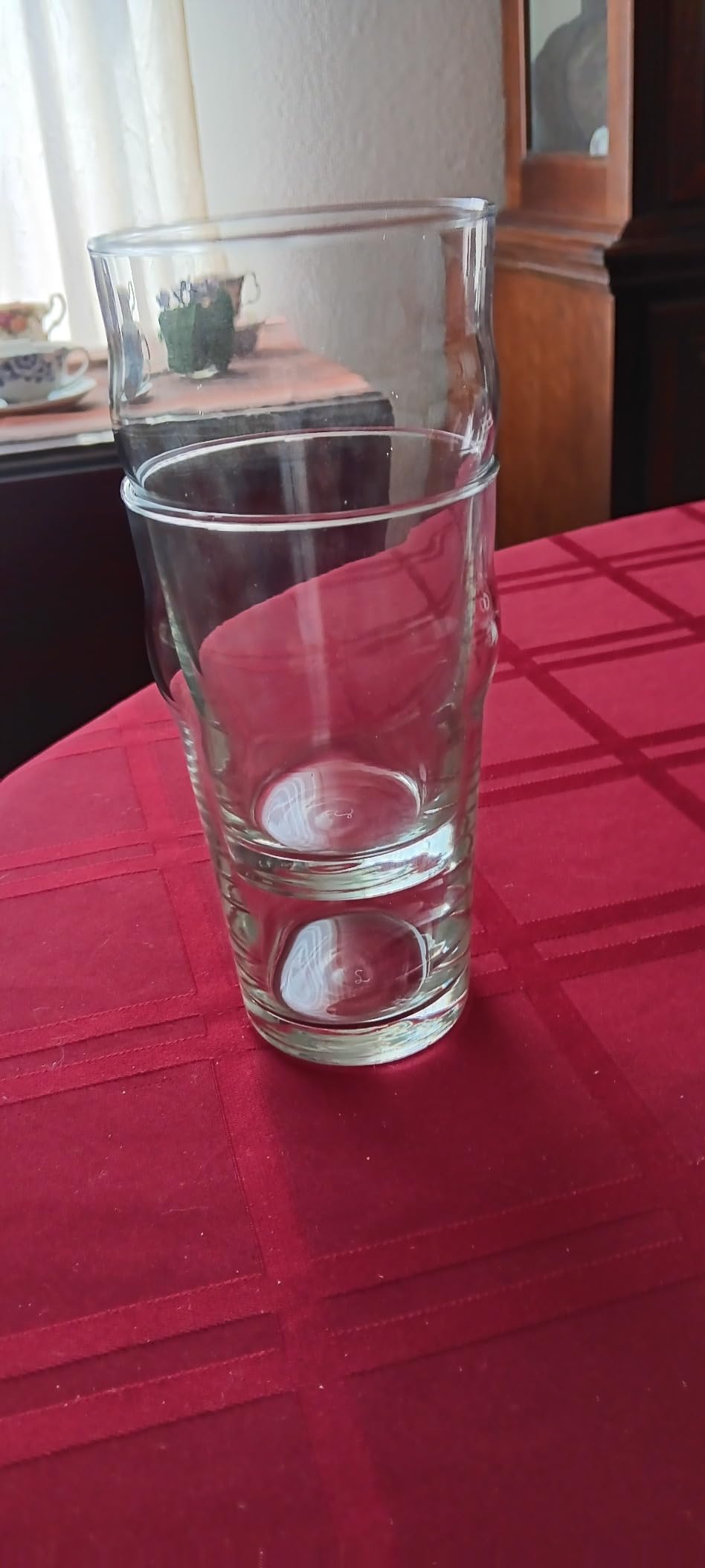 20 oz Beer Glasses Set of 4- Easy to Stack & Lead-Free Classic British Pint Glasses Large Pub Craft Beer Glass for IPA, Pilsner,Clear Tall Glass Cups Great Beer Gifts for Men-Dishwasher Safe customer photo 2