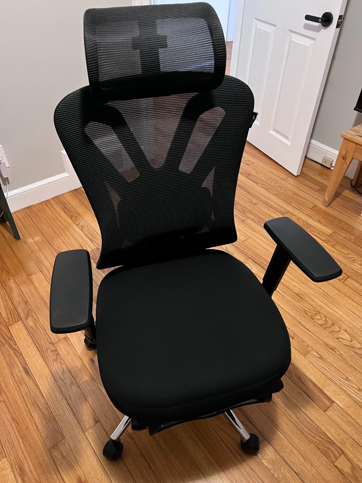 Hbada P5 Ergonomic Office Chair, Desk Chair with Adjustable Lumbar Support and Height, Comfortable Mesh Computer Chair with Footrest 2D Headrest, Swivel Tilt Function White customer photo 2