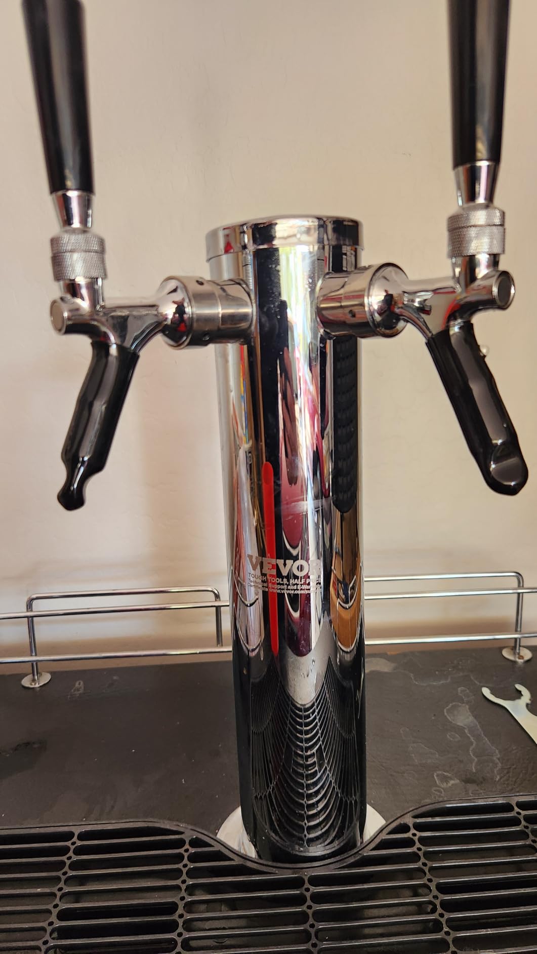 VEVOR Kegerator Tower Kit, Dual Taps Beer Conversion Kit, Stainless Steel Keg Beer Tower Dispenser with Dual Gauge CGA320 Regulator & D-System Keg Coupler, Self-Closing Spring for Party Bar Home customer photo 2