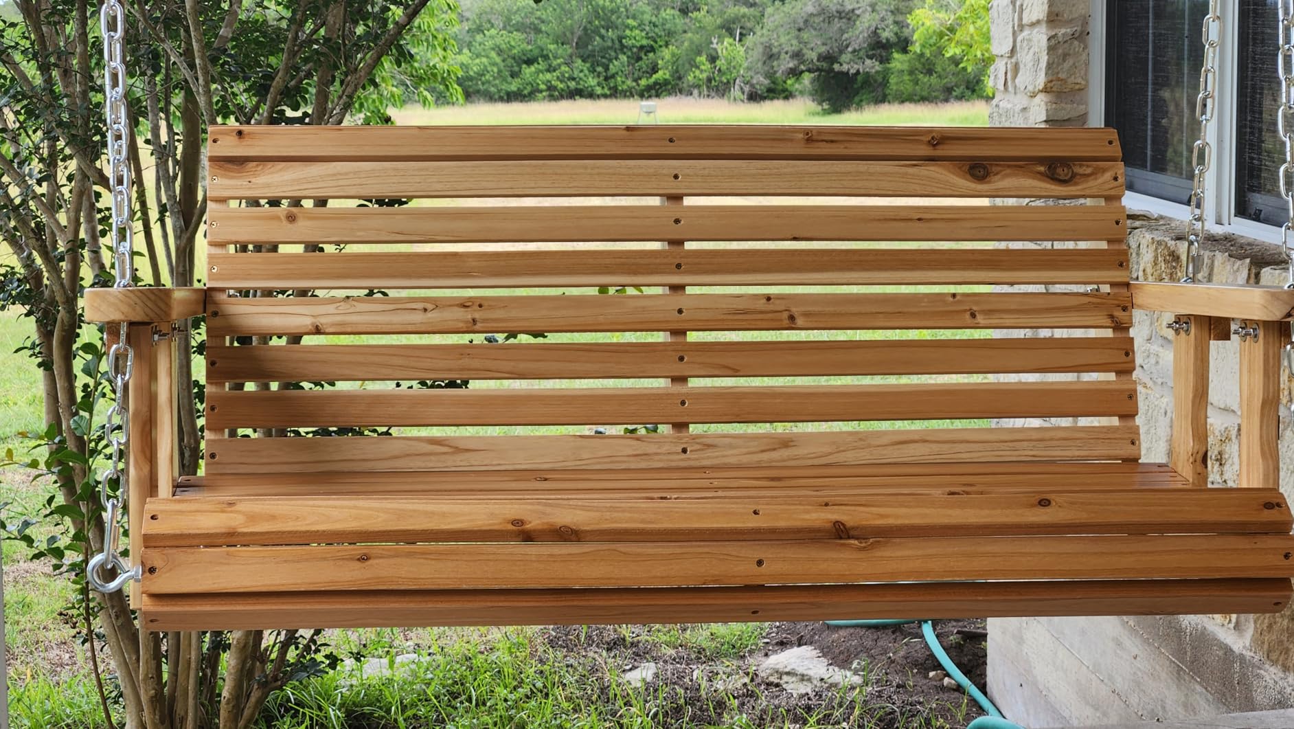 VINGLI 2026 Upgraded 5 FT Wooden Porch Swing, 880 LBS Heavy Duty, Rustic customer photo 1
