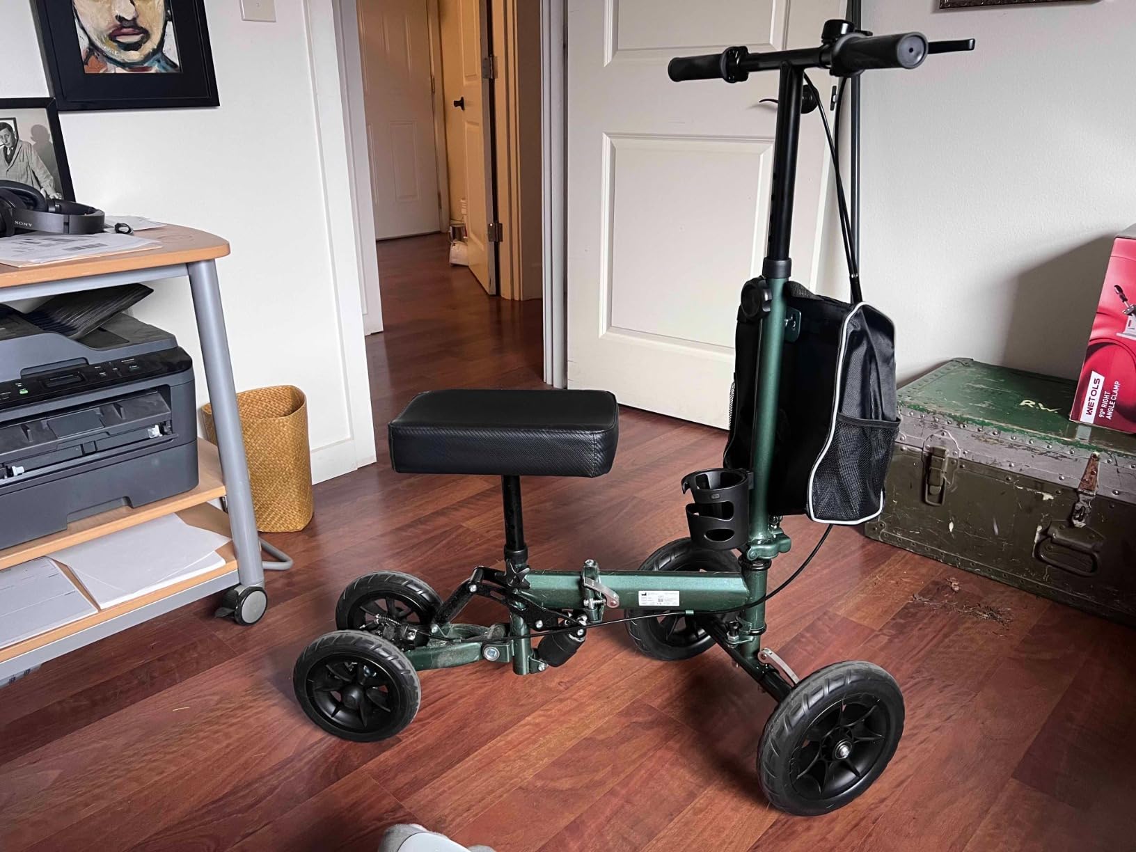 Helavo All-Terrain Knee Scooter for Broken Foot, Crutches Alternative | 2 Knee Pads Included, Scooter for Seniors with Suspension, 10