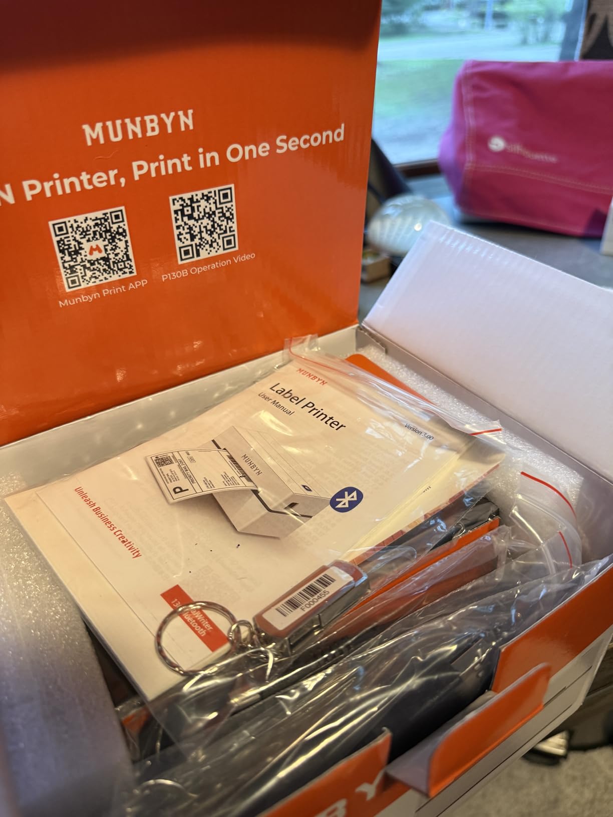 MUNBYN Bluetooth Thermal Label Printer, Wireless 4x6 Shipping Label Printer | Work for Shipping Packages Small Business Office or Home, Compatible with iPhone Android iPad Windows macOS Chrome customer photo 2
