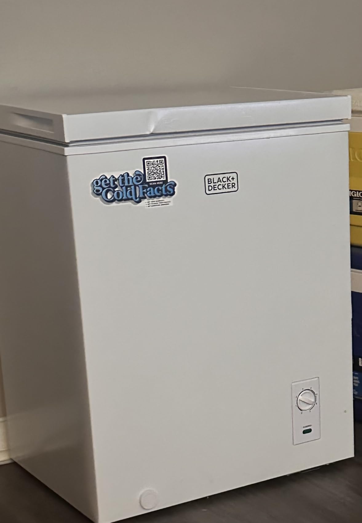 BLACK+DECKER 19.8 Cu. Ft. Chest Freezer, R600a Refrigerant, BCF1980E, White customer photo 1