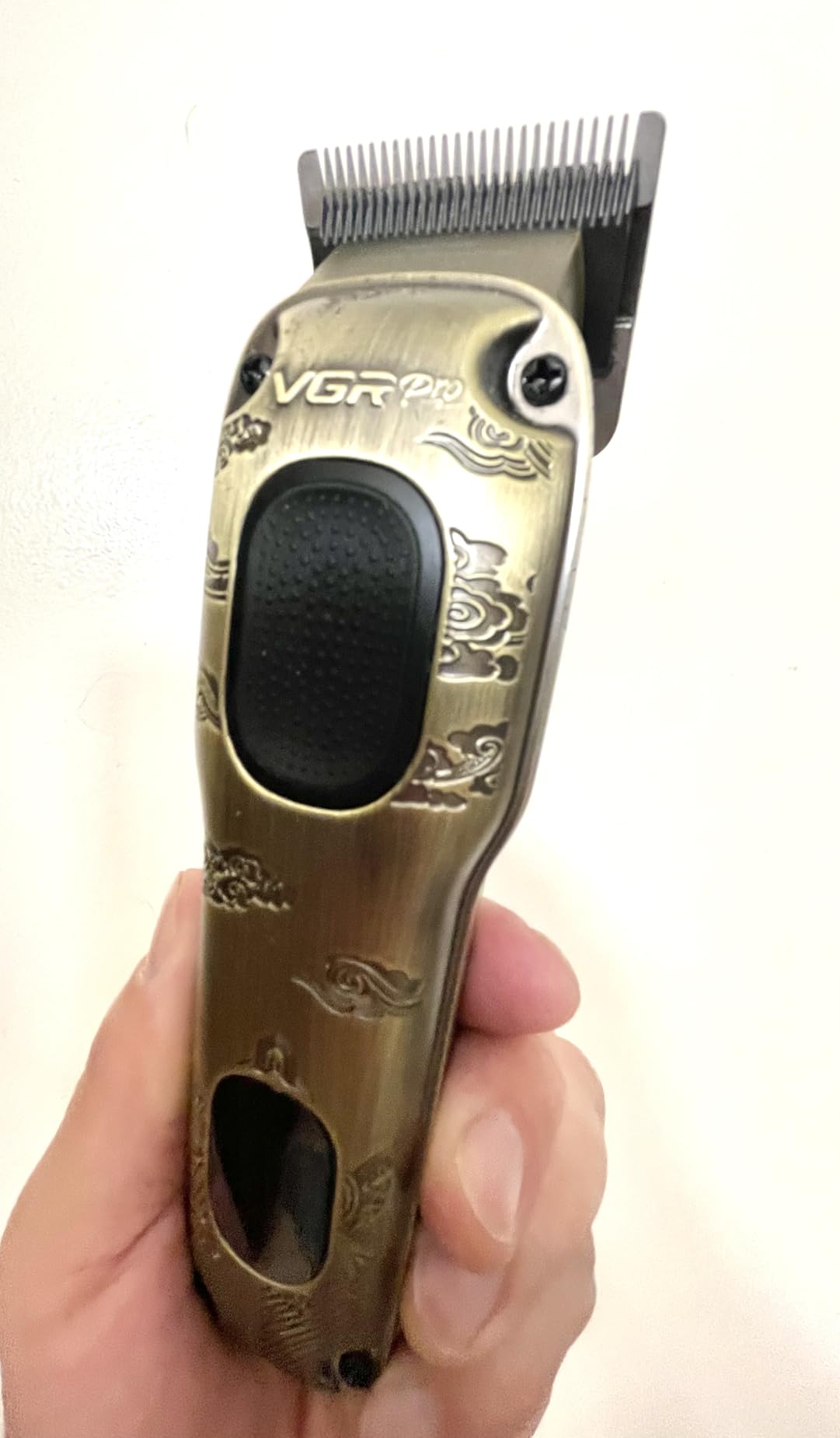 VGRPRO Hair Clippers for Men Professional, Cordless Clipper and Trimmer Set | 7000RPM Grooming Kit with EVA Case, LED display, 14 Guide Combs (including Right & Left Ear Taper Combs), Nose Trimmer Head customer photo 1