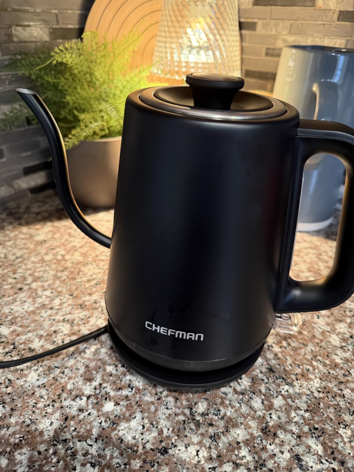 Chefman Gooseneck Electric Kettle, 0.8L Pour Over Tea Kettle for Coffee and Tea, One-Touch Operation, Boil-Dry Protection, Auto Shut-Off, Ultra-Fast Hot Water Boiler – Black customer photo 2